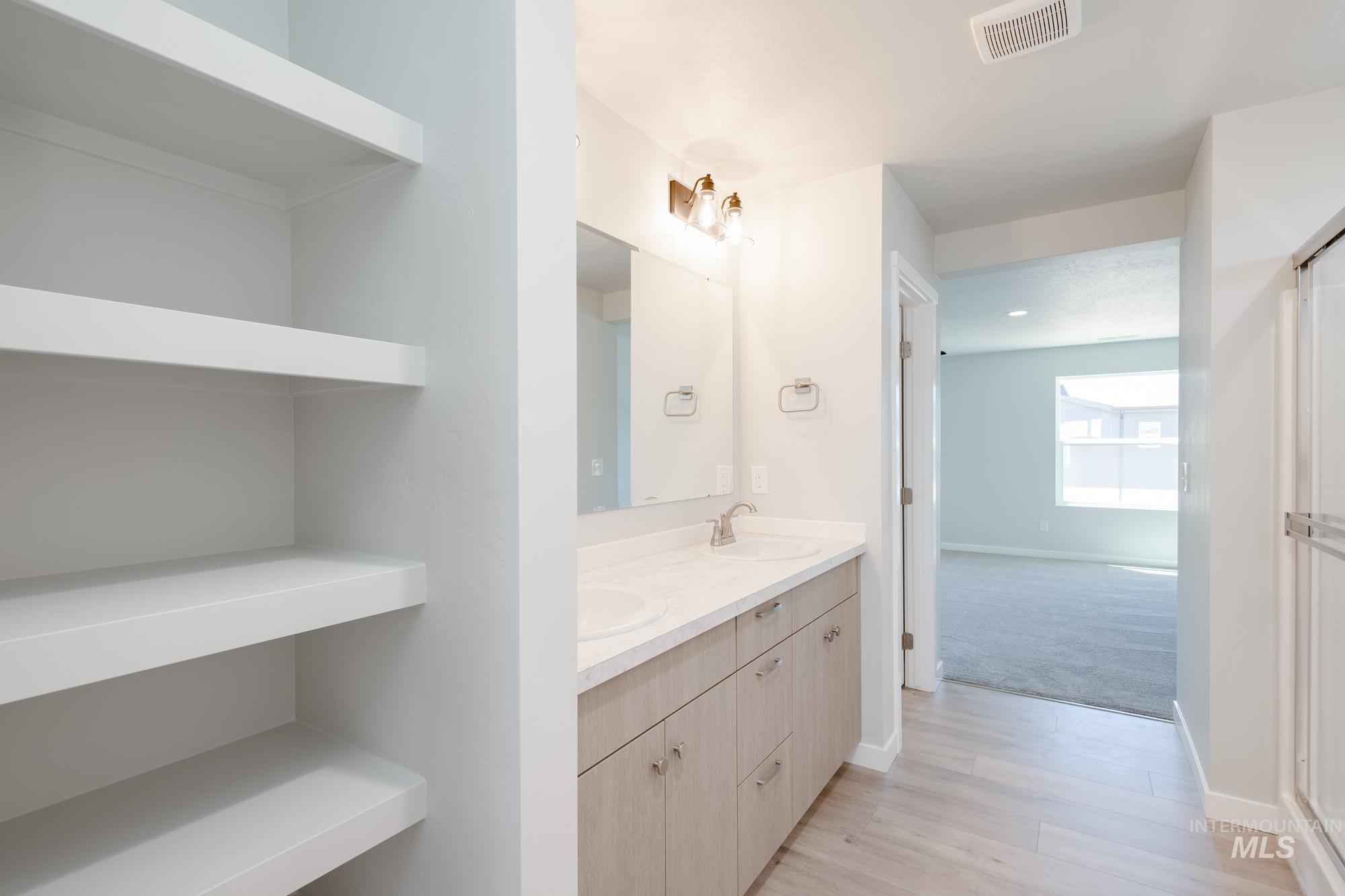 5114 Endicott Dr, Caldwell, Idaho 83605, 5 Bedrooms, 3 Bathrooms, Residential For Sale, Price $456,990, 98949350