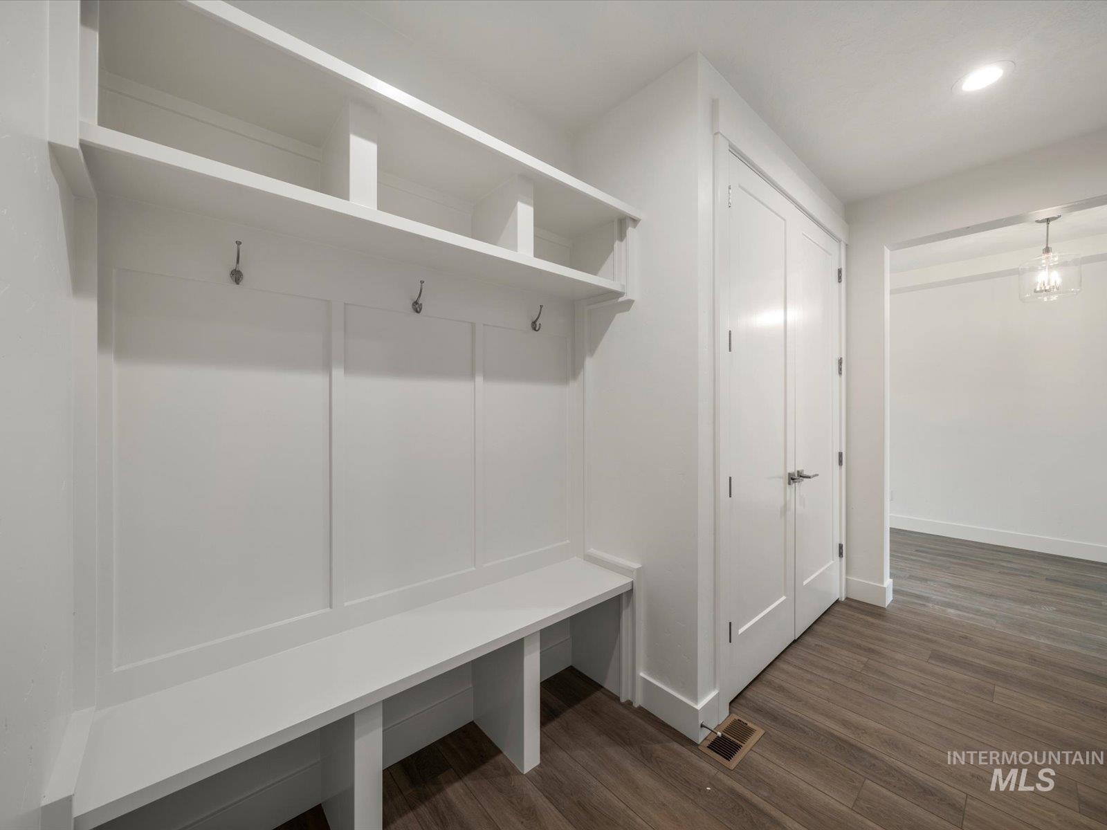 7162 E Osprey Estates Dr, Nampa, Idaho 83686, 4 Bedrooms, 3.5 Bathrooms, Residential For Sale, Price $929,900, 98949369