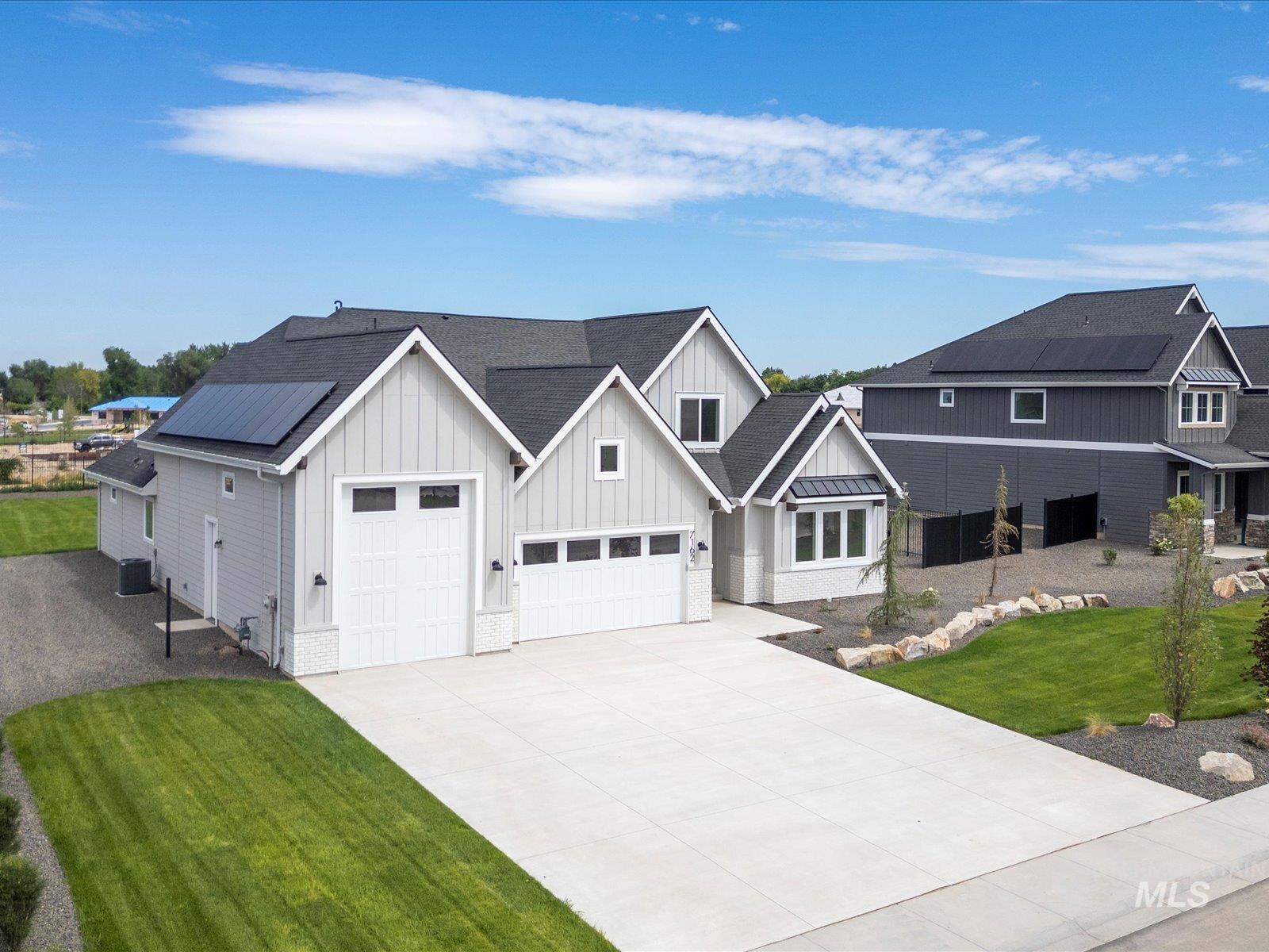 7162 E Osprey Estates Dr, Nampa, Idaho 83686, 4 Bedrooms, 3.5 Bathrooms, Residential For Sale, Price $929,900, 98949369