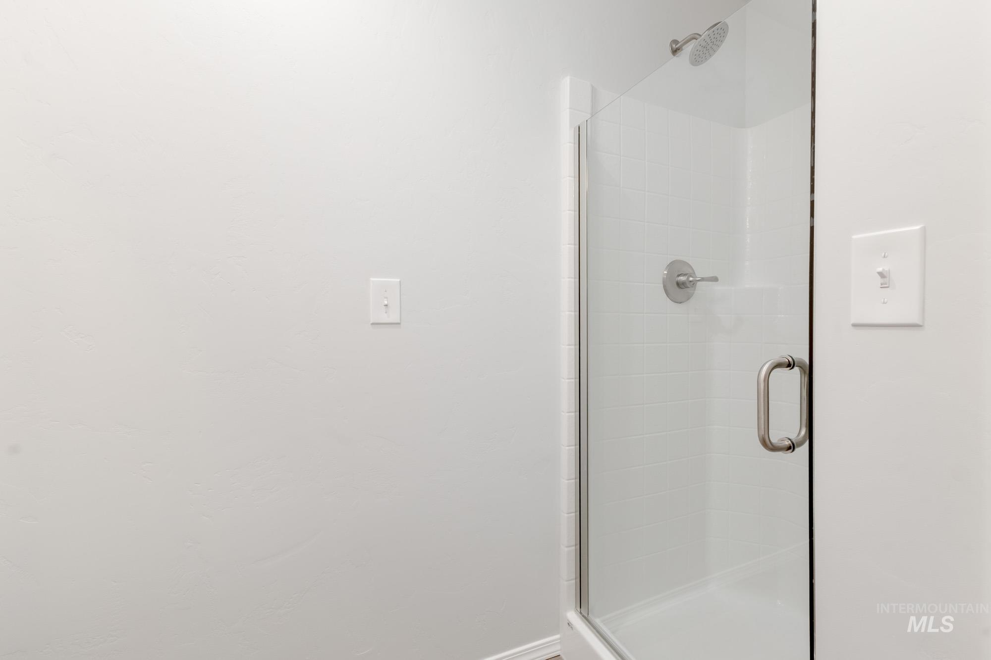 5120 Endicott Dr, Caldwell, Idaho 83605, 5 Bedrooms, 3 Bathrooms, Residential For Sale, Price $469,990, 98949375