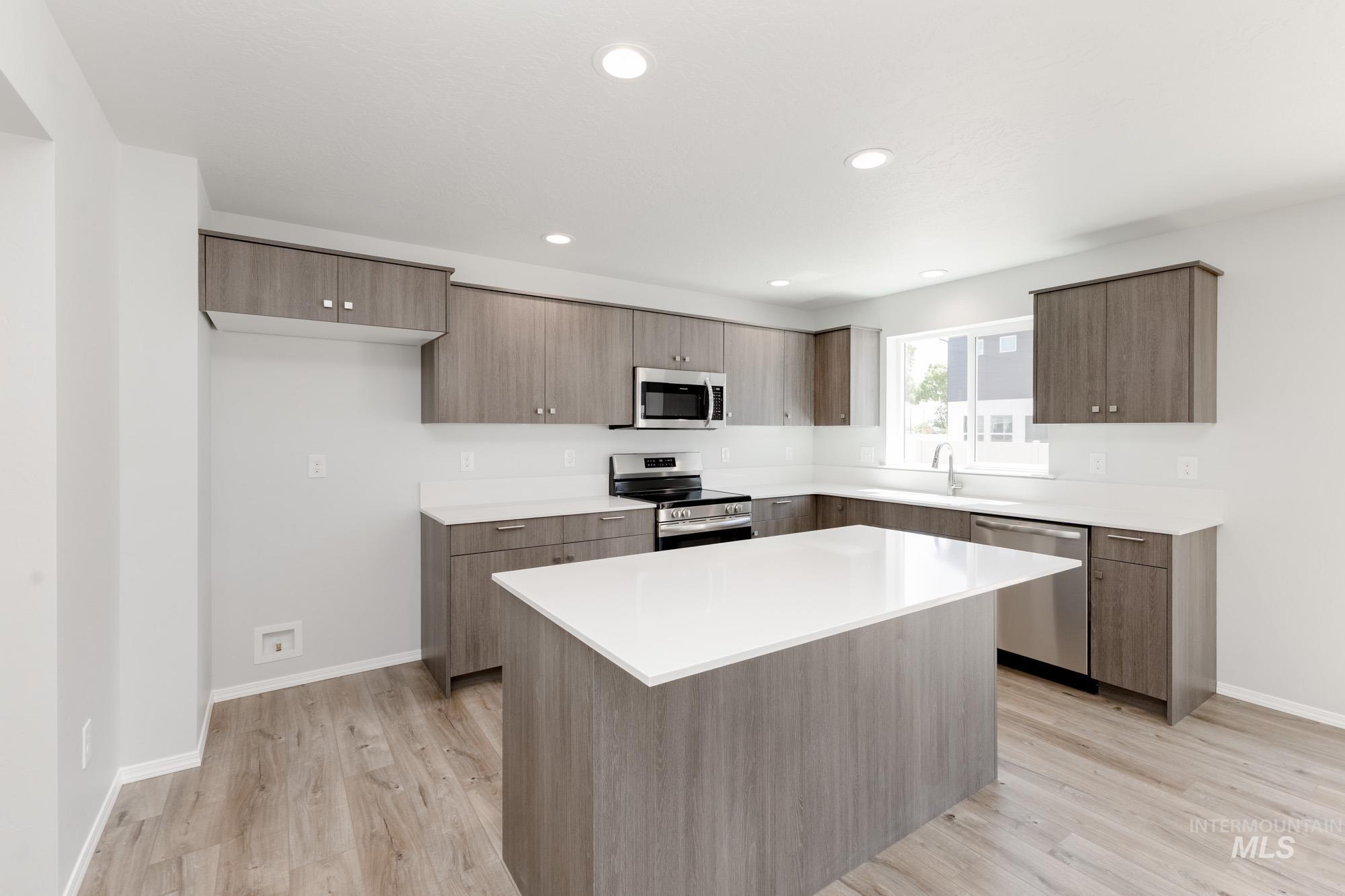 5120 Endicott Dr, Caldwell, Idaho 83605, 5 Bedrooms, 3 Bathrooms, Residential For Sale, Price $469,990, 98949375