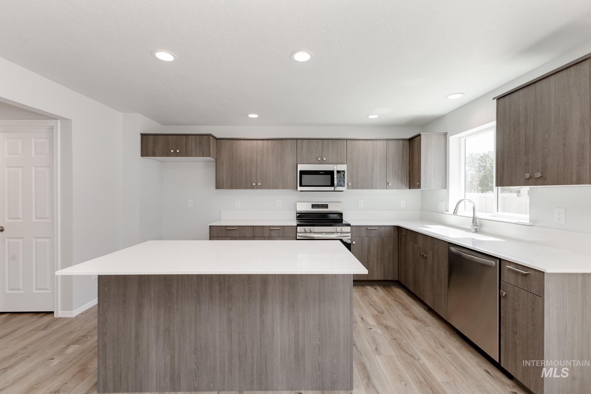 5120 Endicott Dr, Caldwell, Idaho 83605, 5 Bedrooms, 3 Bathrooms, Residential For Sale, Price $469,990, 98949375