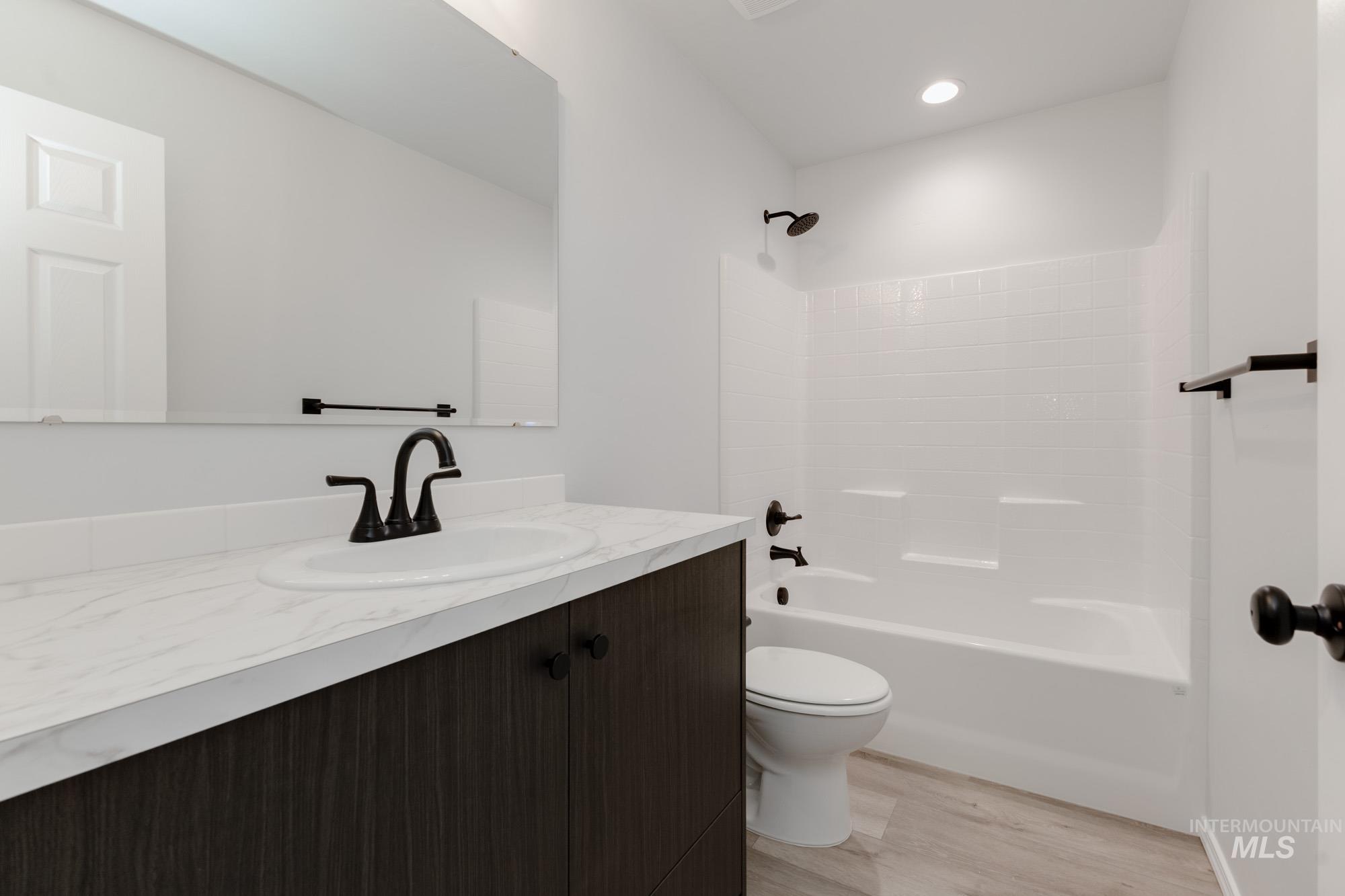 5206 Endicott Dr, Caldwell, Idaho 83605, 4 Bedrooms, 2 Bathrooms, Residential For Sale, Price $440,990, 98949377