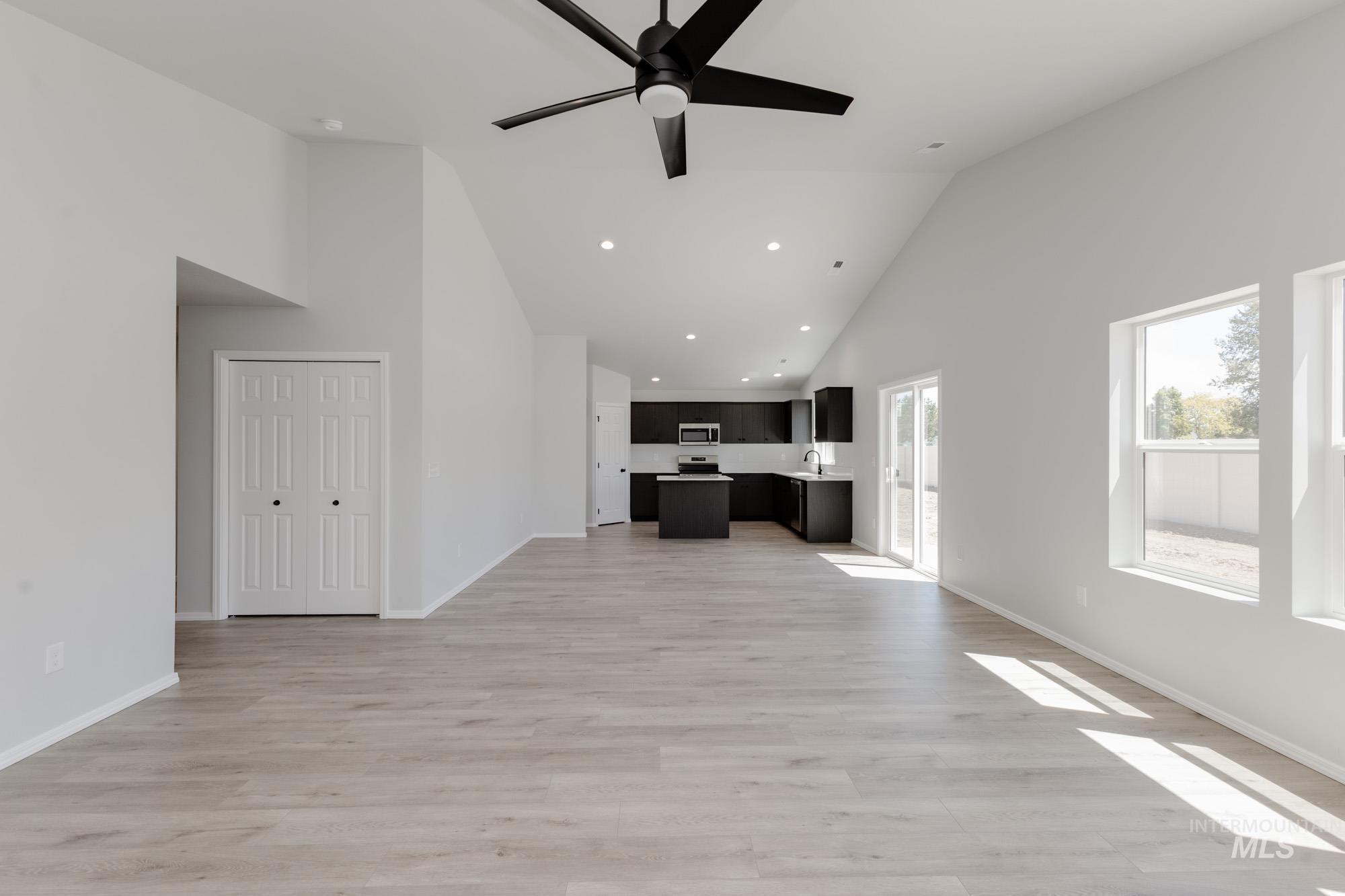 5206 Endicott Dr, Caldwell, Idaho 83605, 4 Bedrooms, 2 Bathrooms, Residential For Sale, Price $440,990, 98949377