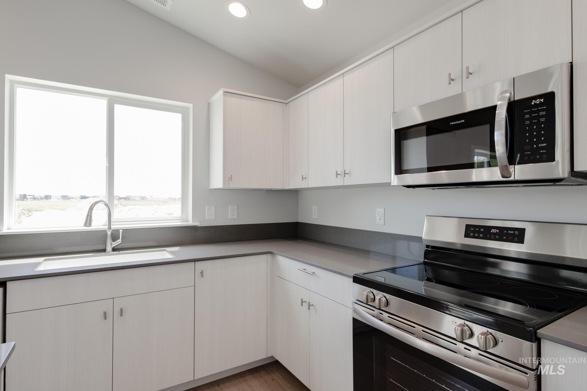 4204 Hewitt St, Caldwell, Idaho 83605, 4 Bedrooms, 2 Bathrooms, Residential For Sale, Price $419,990, 98949384