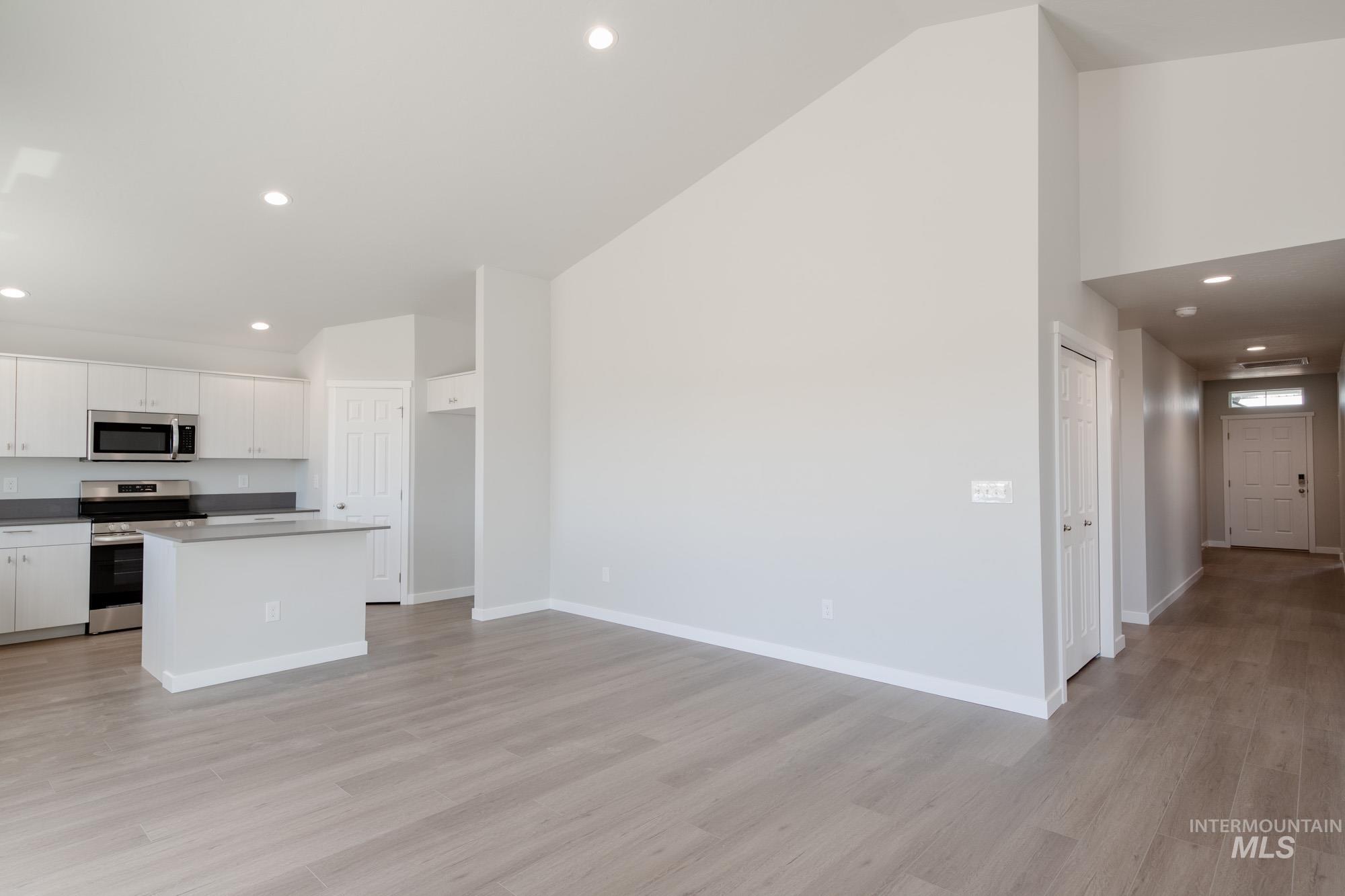 4204 Hewitt St, Caldwell, Idaho 83605, 4 Bedrooms, 2 Bathrooms, Residential For Sale, Price $419,990, 98949384