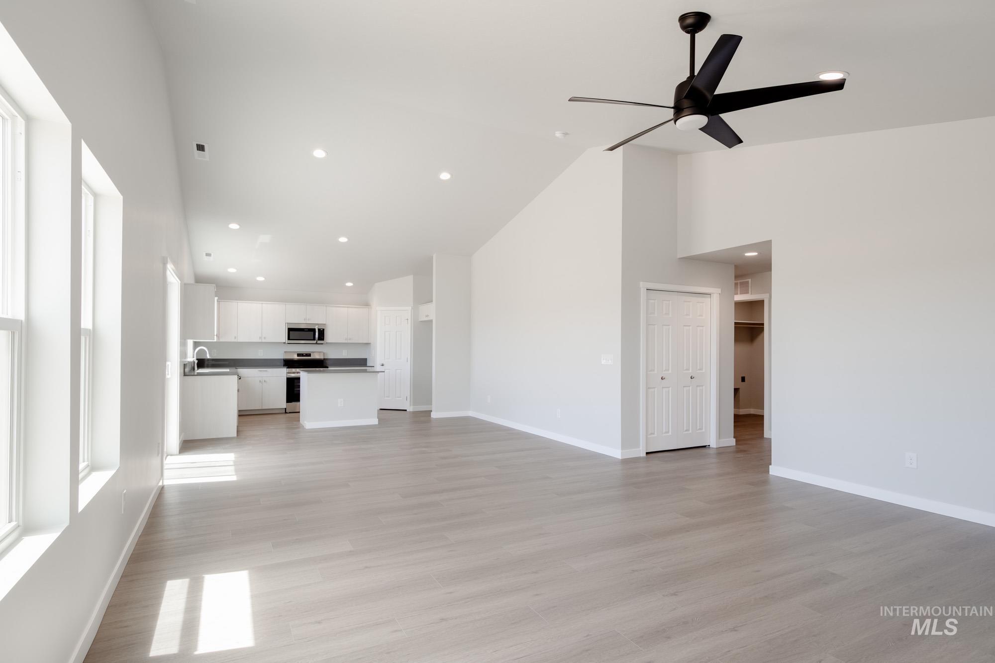 4204 Hewitt St, Caldwell, Idaho 83605, 4 Bedrooms, 2 Bathrooms, Residential For Sale, Price $419,990, 98949384