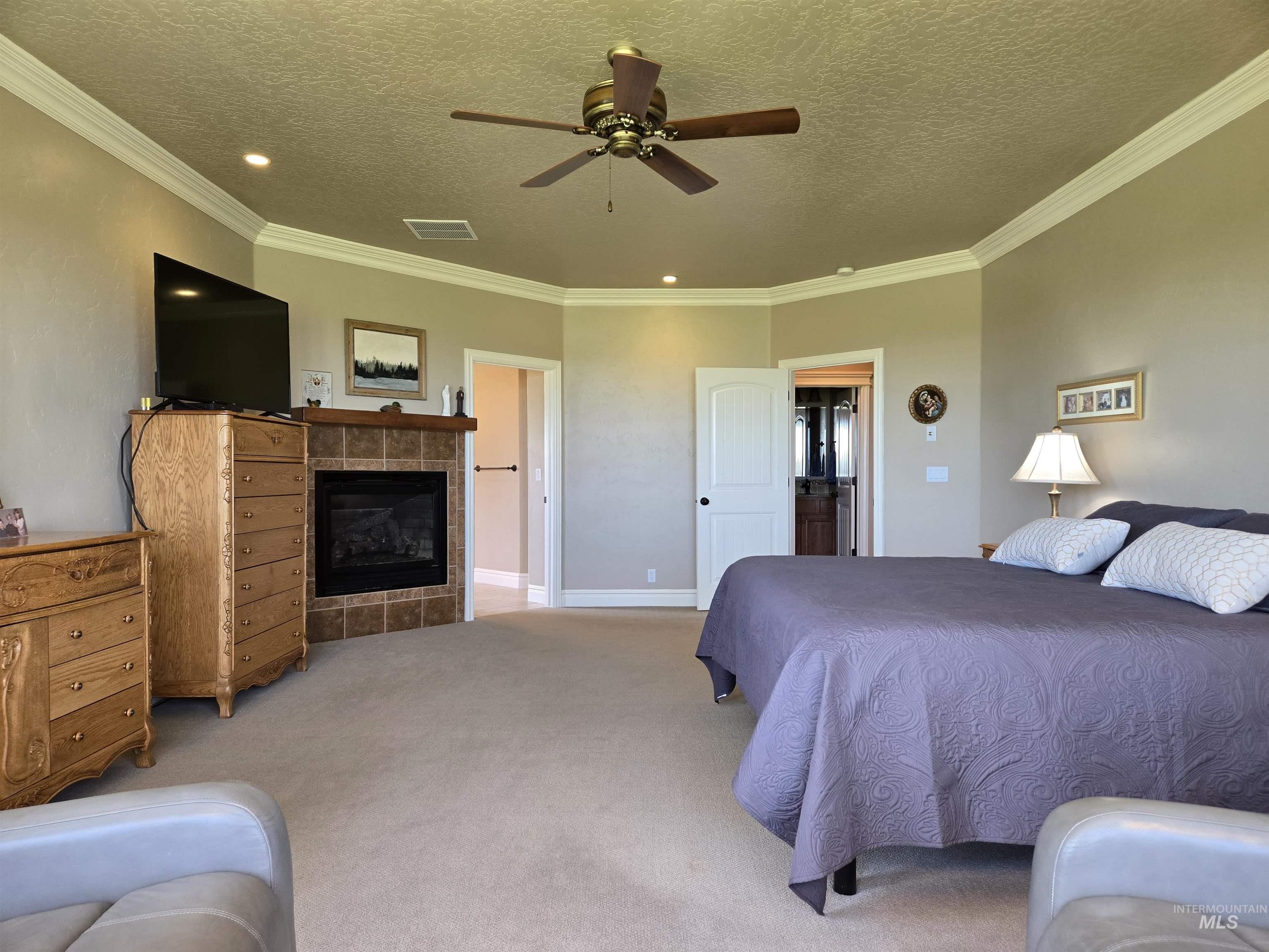 654 King Ave, Ontario, Oregon 97914, 3 Bedrooms, 2.5 Bathrooms, Residential For Sale, Price $825,000, 98949397