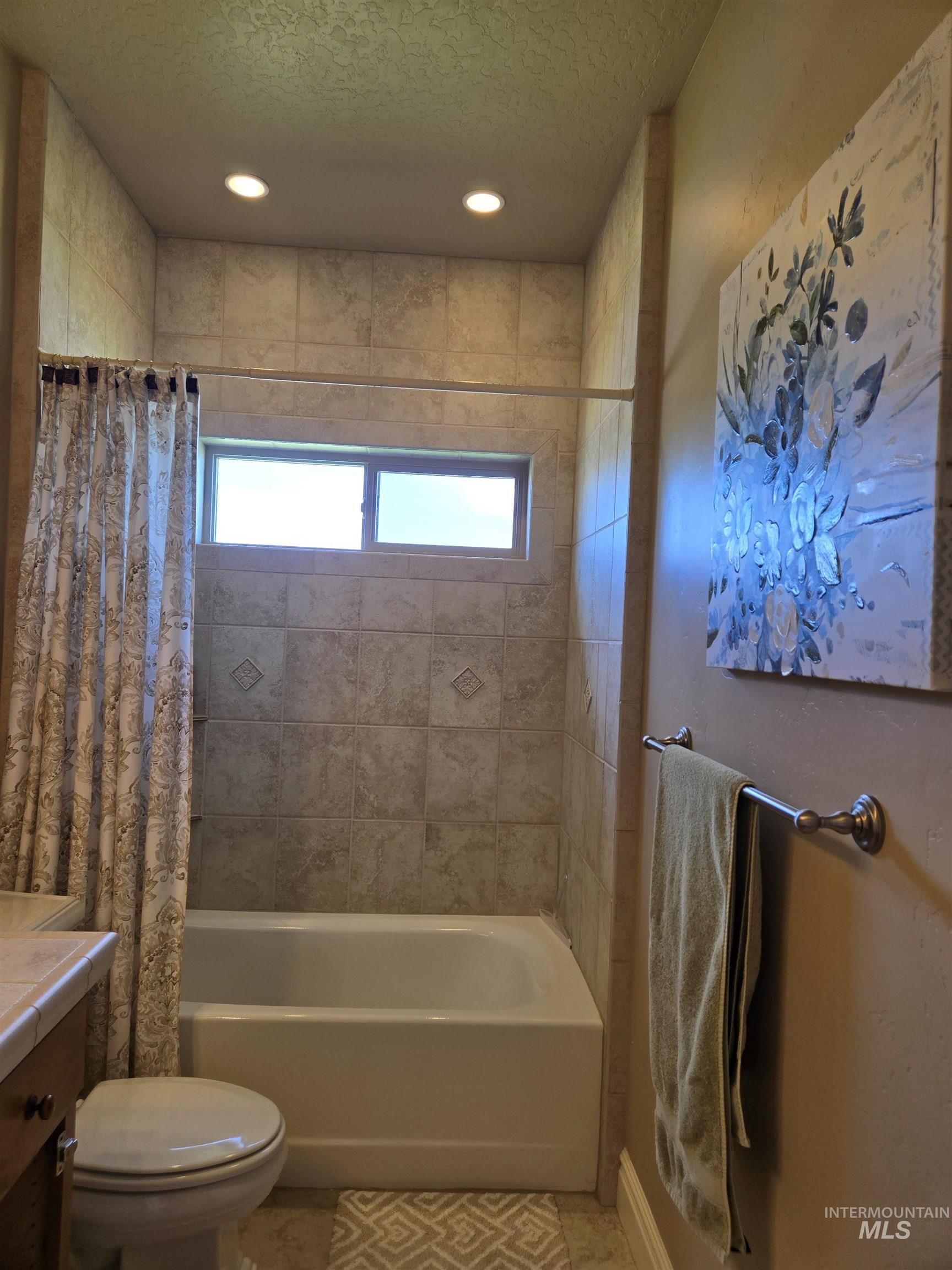 654 King Ave, Ontario, Oregon 97914, 3 Bedrooms, 2.5 Bathrooms, Residential For Sale, Price $825,000, 98949397