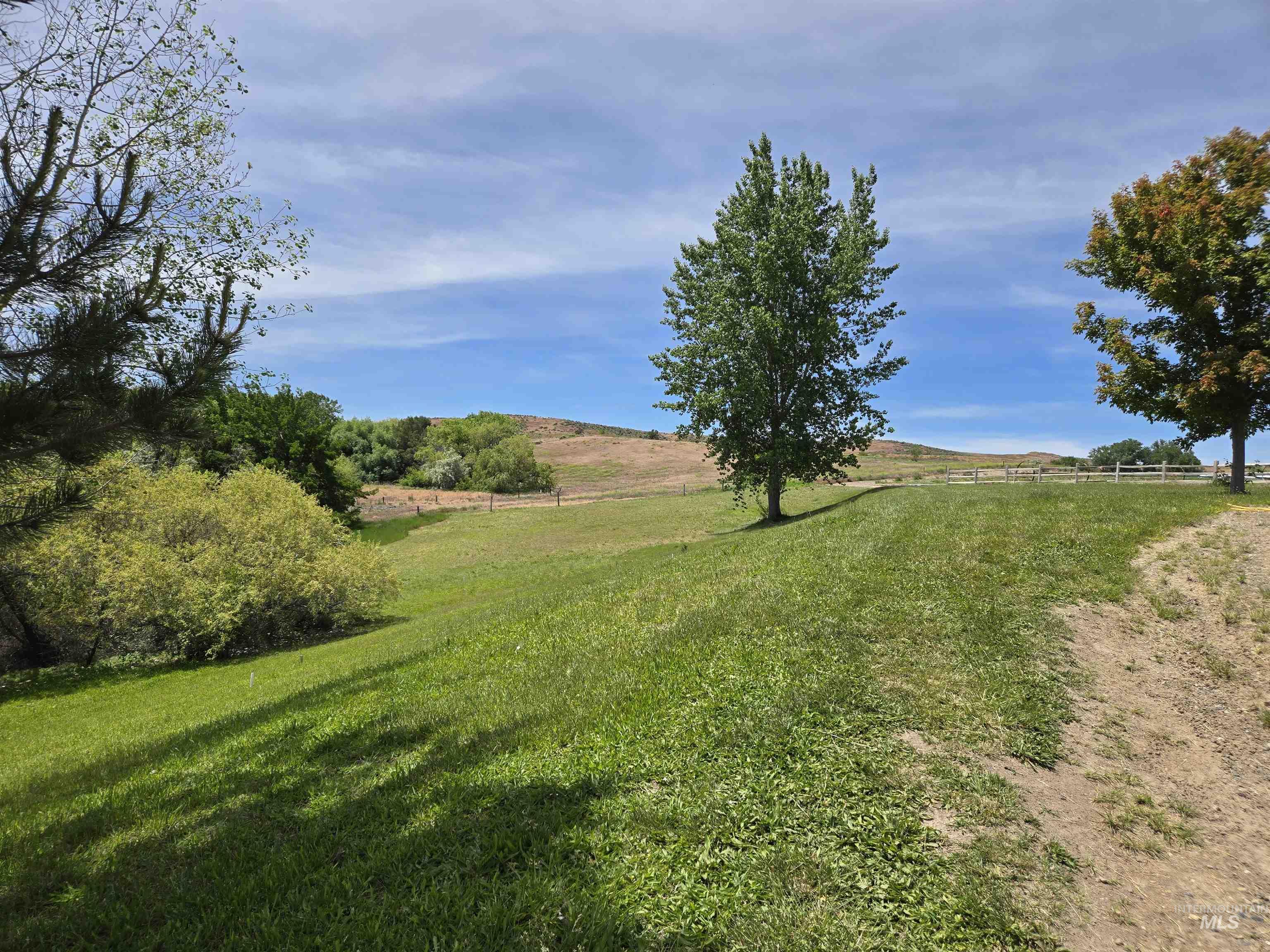 654 King Ave, Ontario, Oregon 97914, 3 Bedrooms, 2.5 Bathrooms, Residential For Sale, Price $825,000, 98949397