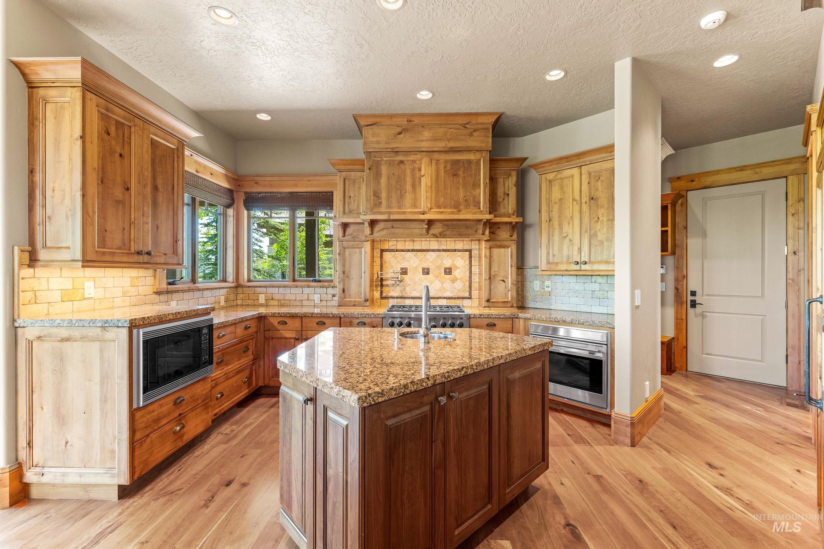 690 Discovery Drive, Donnelly, Idaho 83615, 4 Bedrooms, 3.5 Bathrooms, Residential For Sale, Price $3,100,000,MLS 98949398