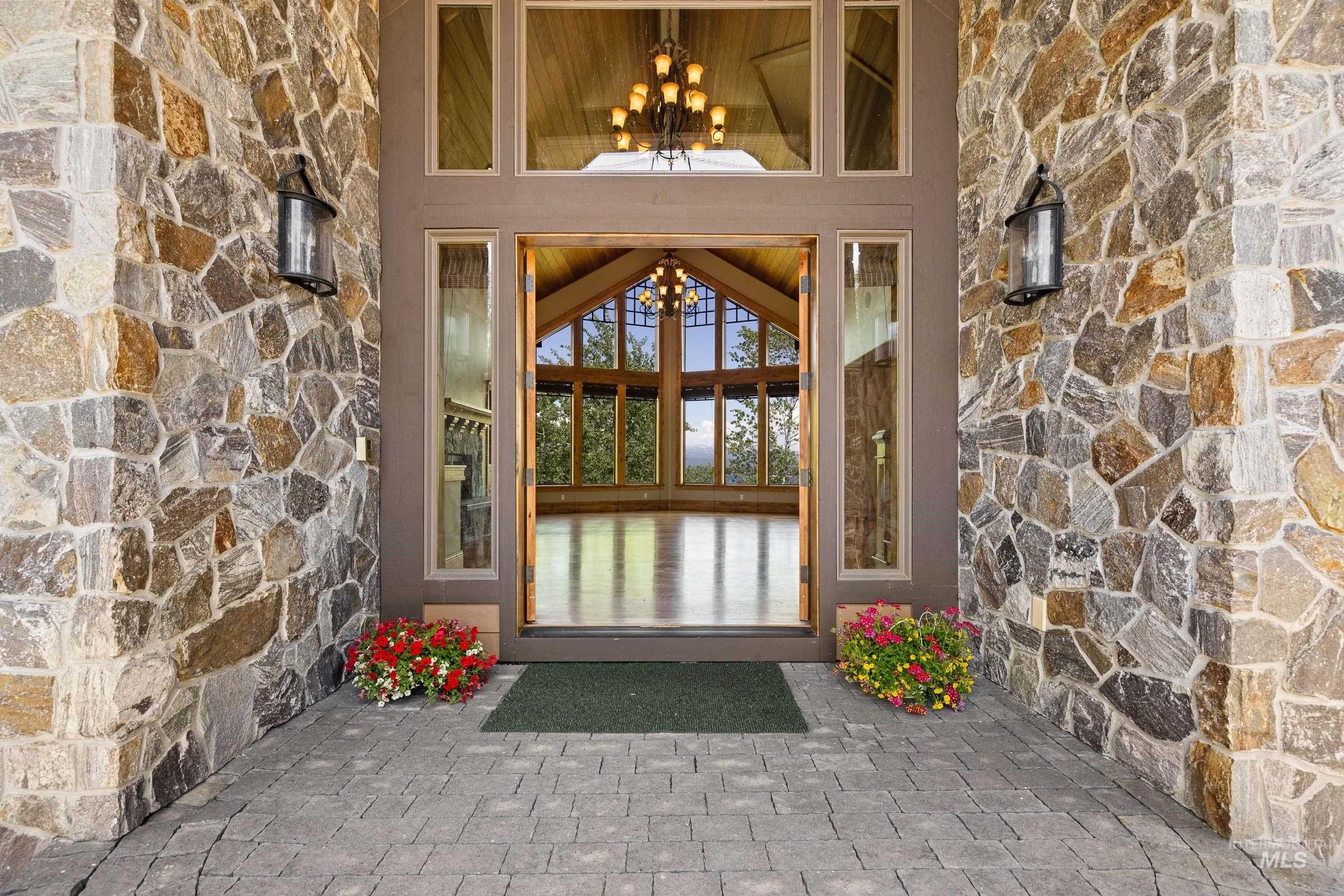 690 Discovery Drive, Donnelly, Idaho 83615, 4 Bedrooms, 3.5 Bathrooms, Residential For Sale, Price $3,100,000,MLS 98949398