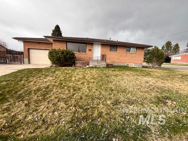 1818 E Terry Street, Pocatello, Idaho 83201-2746, 6 Bedrooms, 2 Bathrooms, Residential For Sale, Price $375,000,MLS 98949403