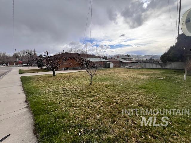 1818 E Terry Street, Pocatello, Idaho 83201-2746, 6 Bedrooms, 2 Bathrooms, Residential For Sale, Price $375,000,MLS 98949403
