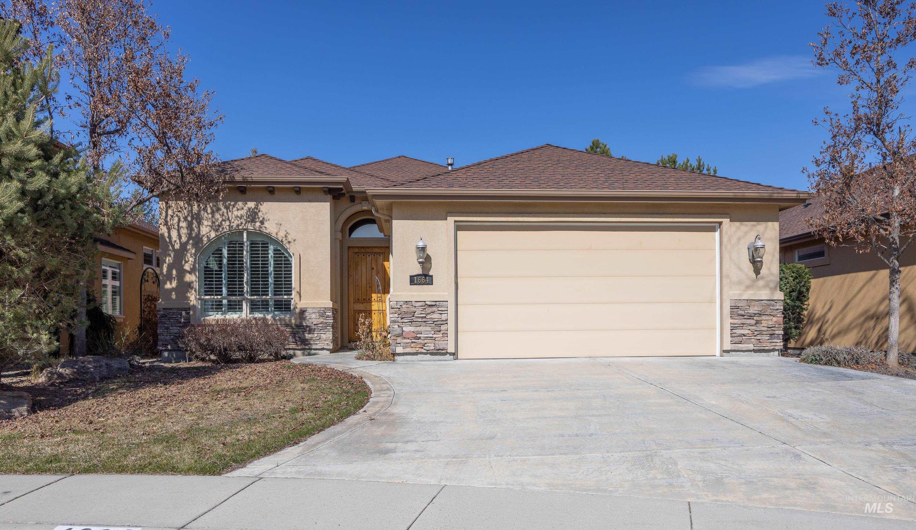 1664 W Par Ct., Eagle, Idaho 83616, 3 Bedrooms, 2 Bathrooms, Residential For Sale, Price $639,900,MLS 98949422