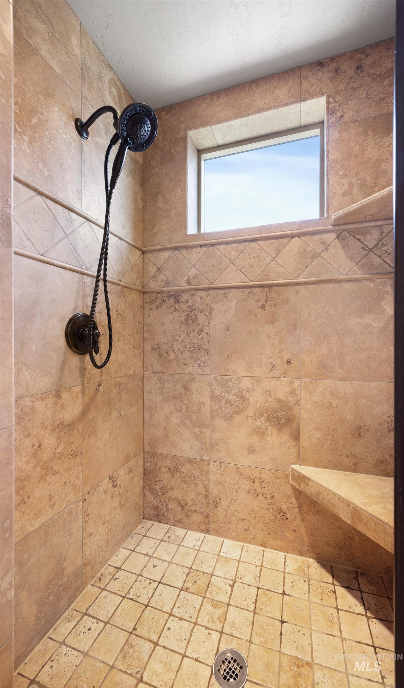 1664 W Par Ct., Eagle, Idaho 83616, 3 Bedrooms, 2 Bathrooms, Residential For Sale, Price $639,900,MLS 98949422