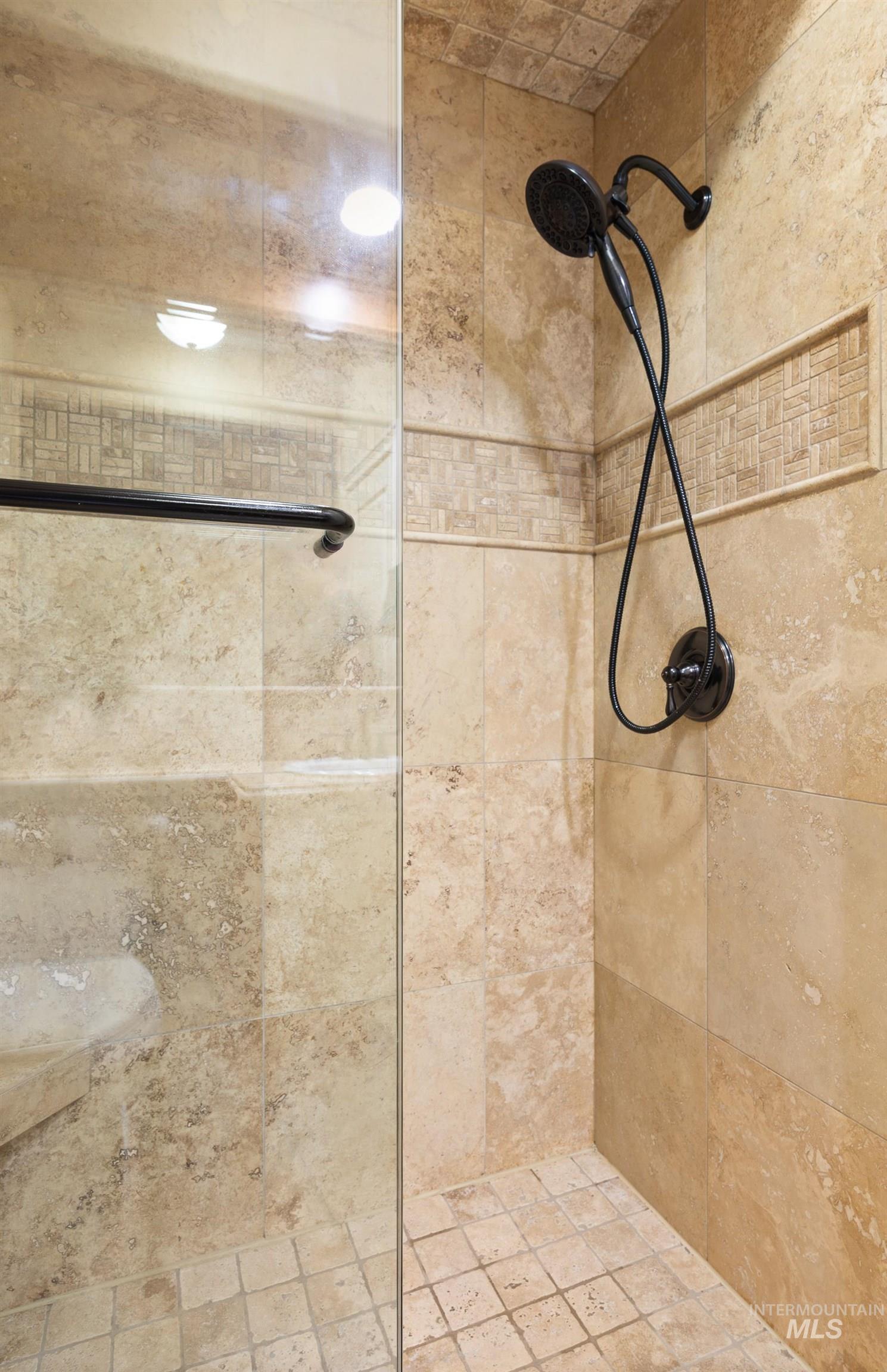 1664 W Par Ct., Eagle, Idaho 83616, 3 Bedrooms, 2 Bathrooms, Residential For Sale, Price $639,900,MLS 98949422