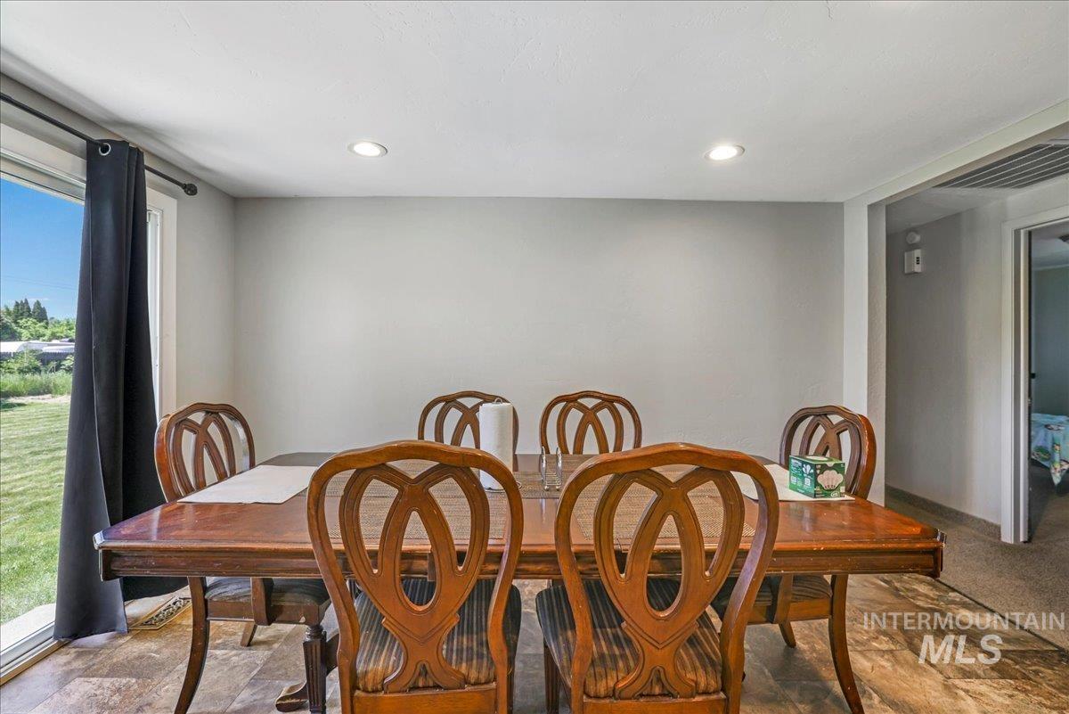 401 18th STREET, Rupert, Idaho 83350, 5 Bedrooms, 3 Bathrooms, Residential For Sale, Price $375,000, 98949424