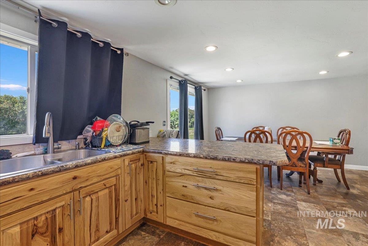 401 18th STREET, Rupert, Idaho 83350, 5 Bedrooms, 3 Bathrooms, Residential For Sale, Price $375,000, 98949424