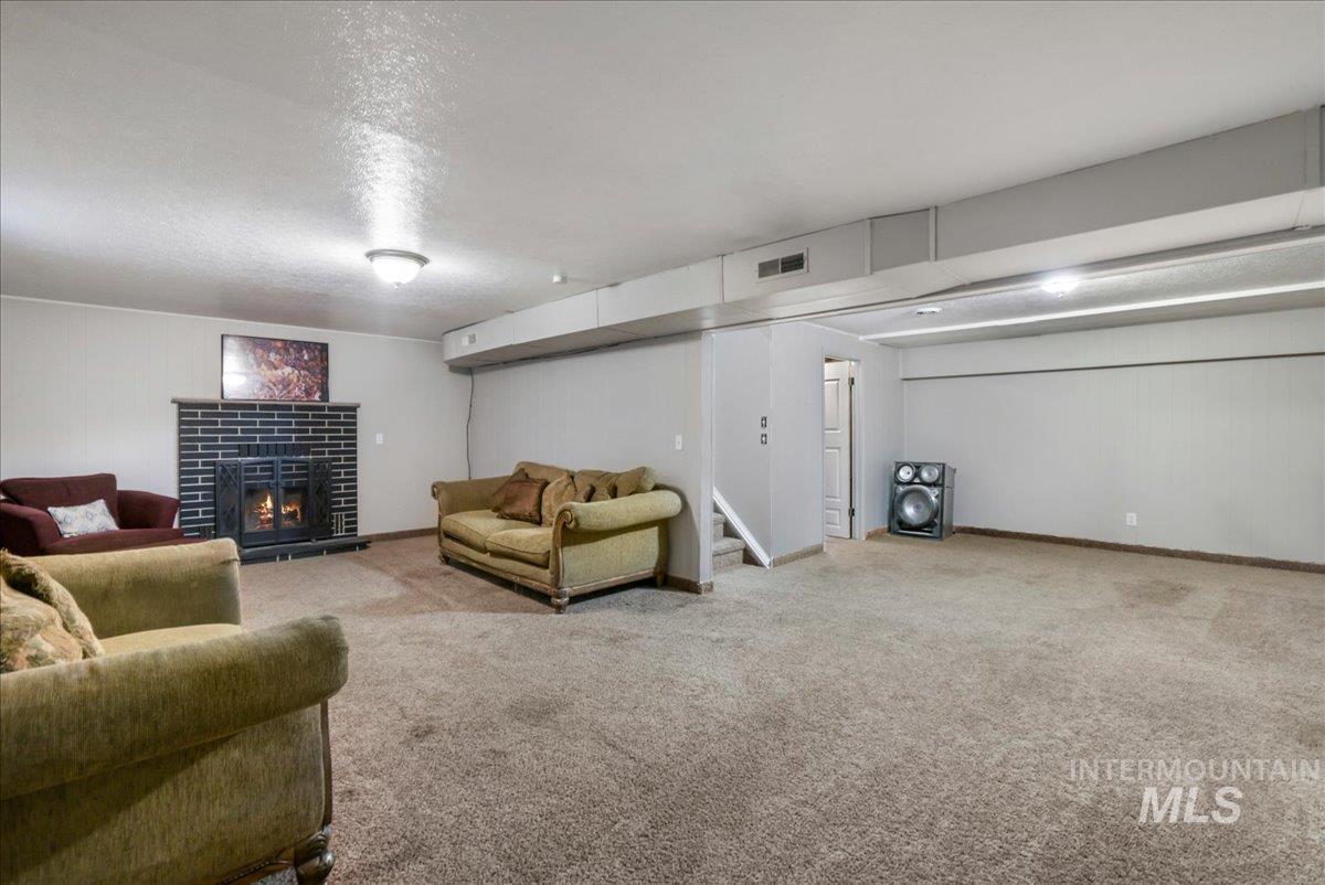 401 18th STREET, Rupert, Idaho 83350, 5 Bedrooms, 3 Bathrooms, Residential For Sale, Price $375,000, 98949424