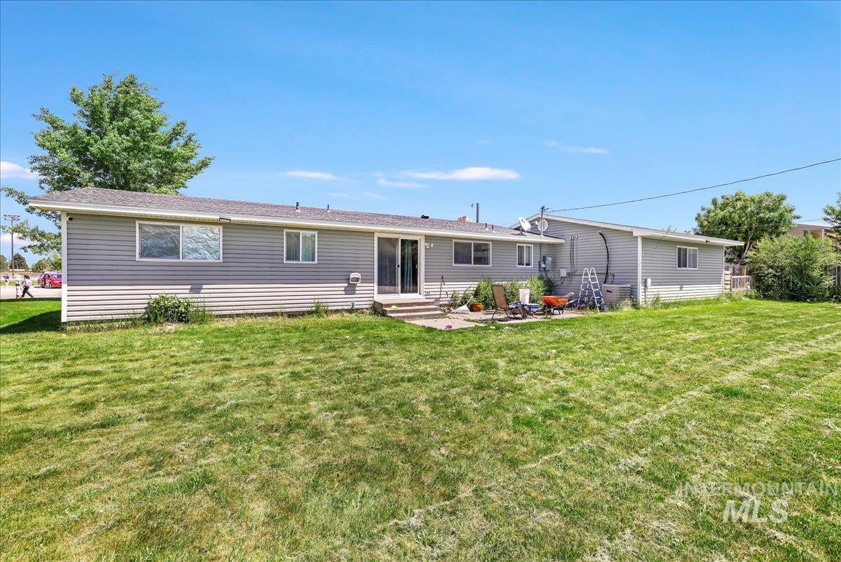 401 18th STREET, Rupert, Idaho 83350, 5 Bedrooms, 3 Bathrooms, Residential For Sale, Price $375,000, 98949424