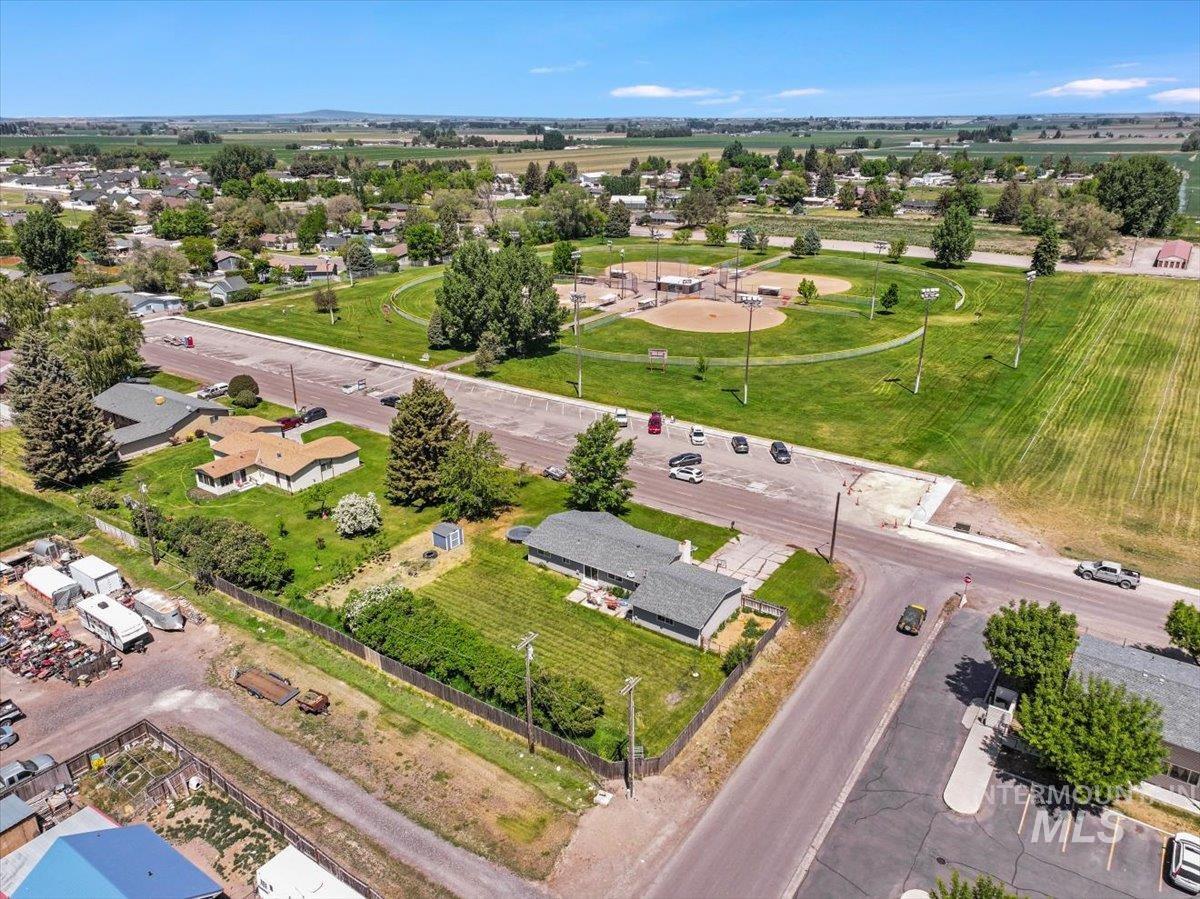 401 18th STREET, Rupert, Idaho 83350, 5 Bedrooms, 3 Bathrooms, Residential For Sale, Price $375,000, 98949424