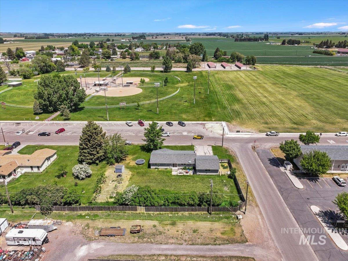 401 18th STREET, Rupert, Idaho 83350, 5 Bedrooms, 3 Bathrooms, Residential For Sale, Price $375,000, 98949424