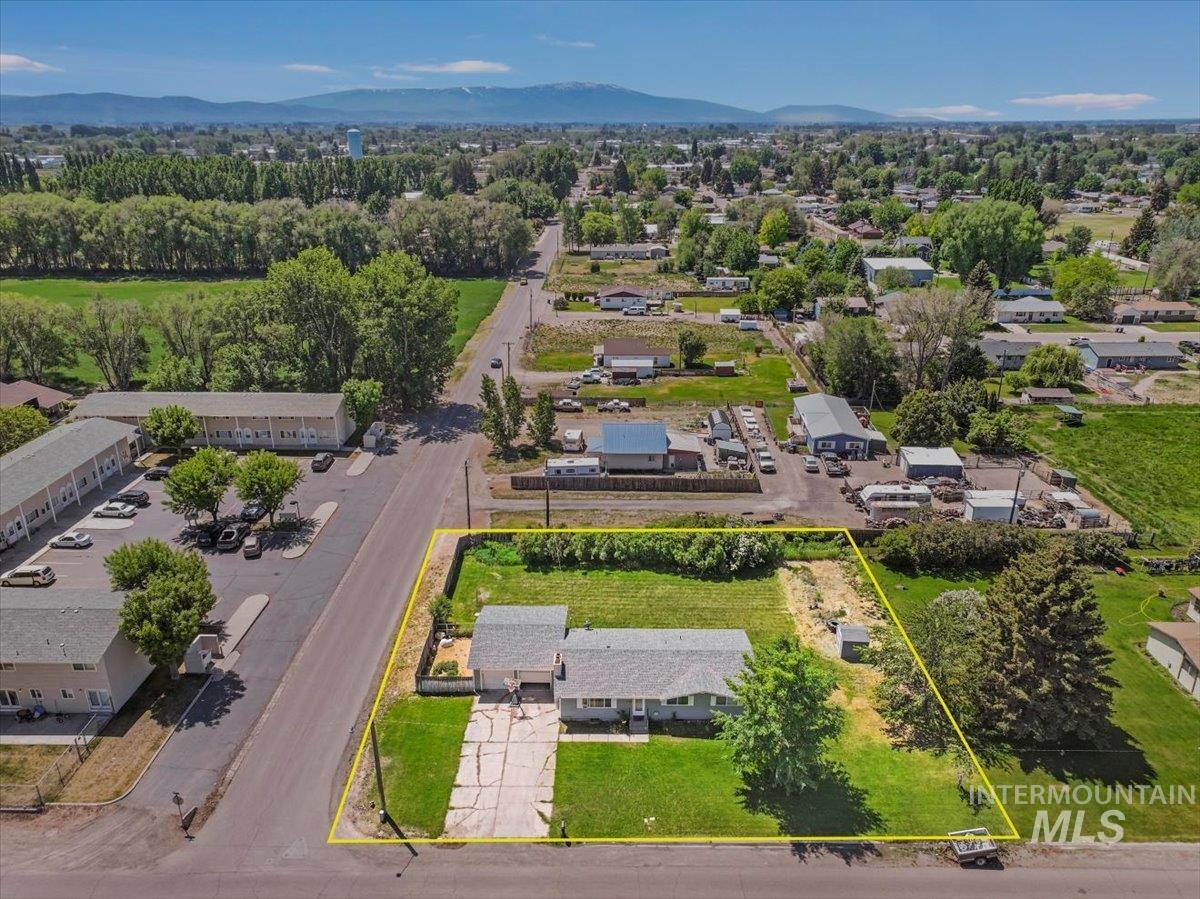 401 18th STREET, Rupert, Idaho 83350, 5 Bedrooms, 3 Bathrooms, Residential For Sale, Price $375,000, 98949424