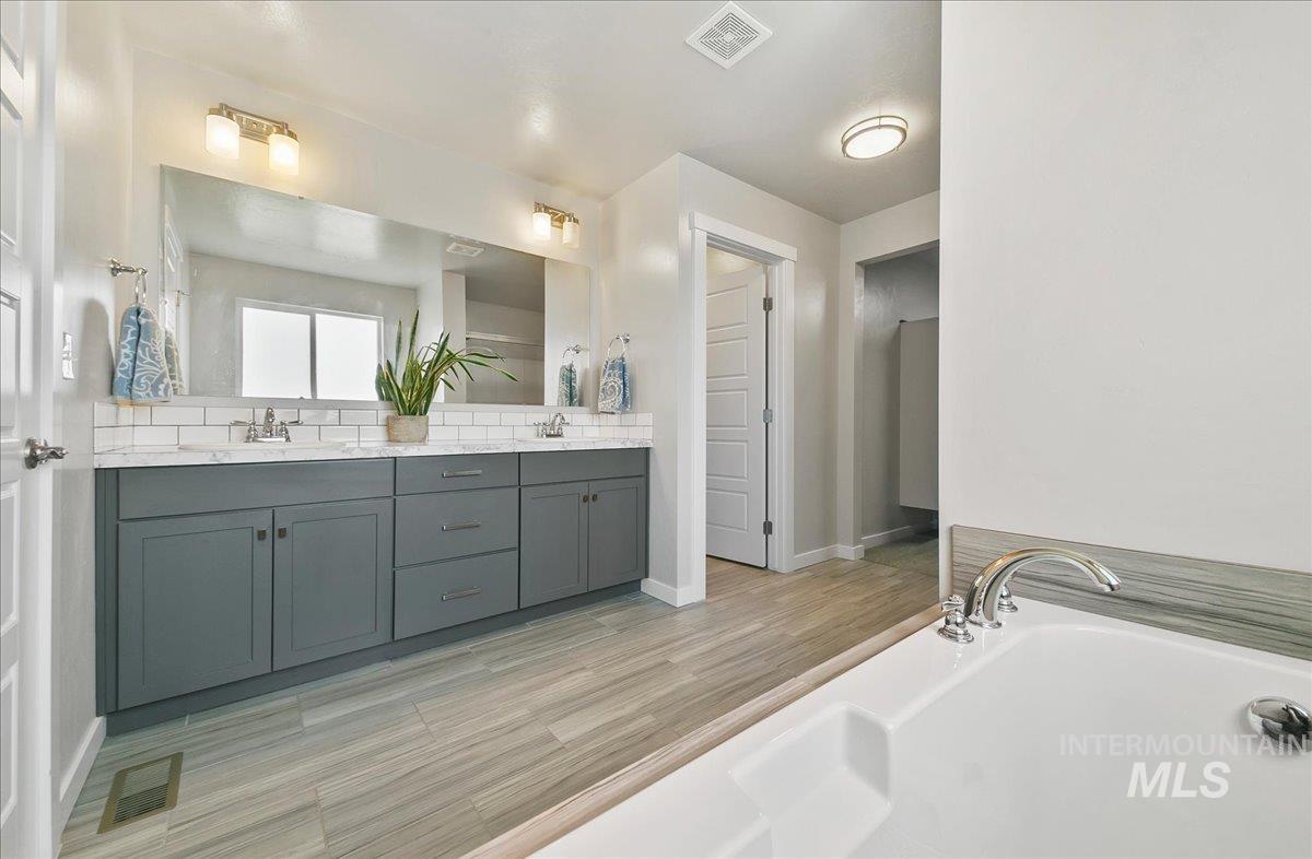 221 E Ensenada Drive, Meridian, Idaho 83642, 4 Bedrooms, 2.5 Bathrooms, Residential For Sale, Price $637,990, 98949448