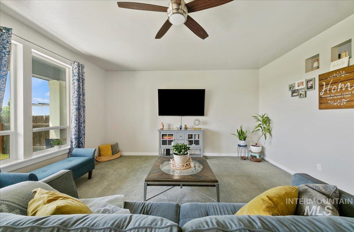 221 E Ensenada Drive, Meridian, Idaho 83642, 4 Bedrooms, 2.5 Bathrooms, Residential For Sale, Price $637,990, 98949448