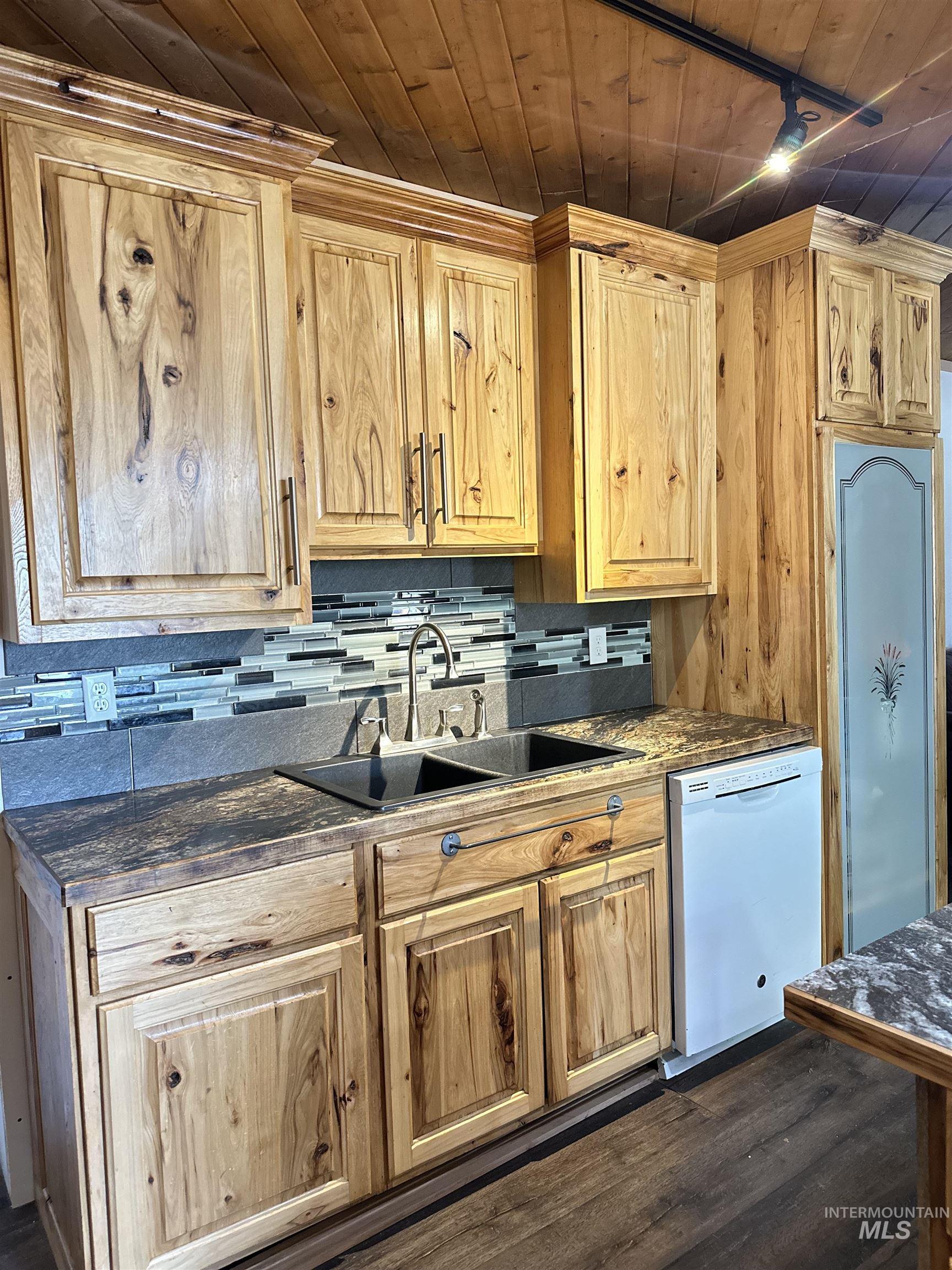 202 Pine Hollow Lane, Kooskia, Idaho 83539, 4 Bedrooms, 3 Bathrooms, Residential For Sale, Price $599,000, 98949463