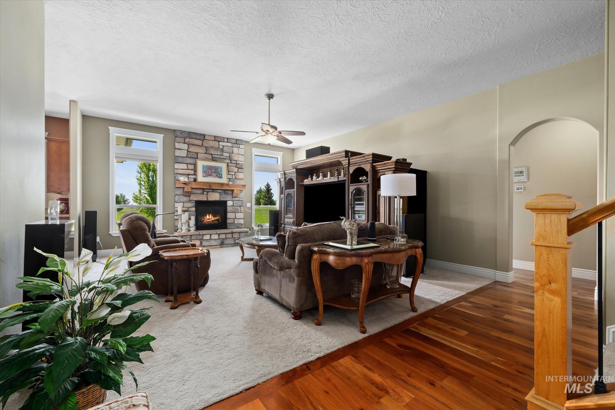 8585 W Rioja St, Star, Idaho 83669, 4 Bedrooms, 3.5 Bathrooms, Residential For Sale, Price $947,500, 98949468