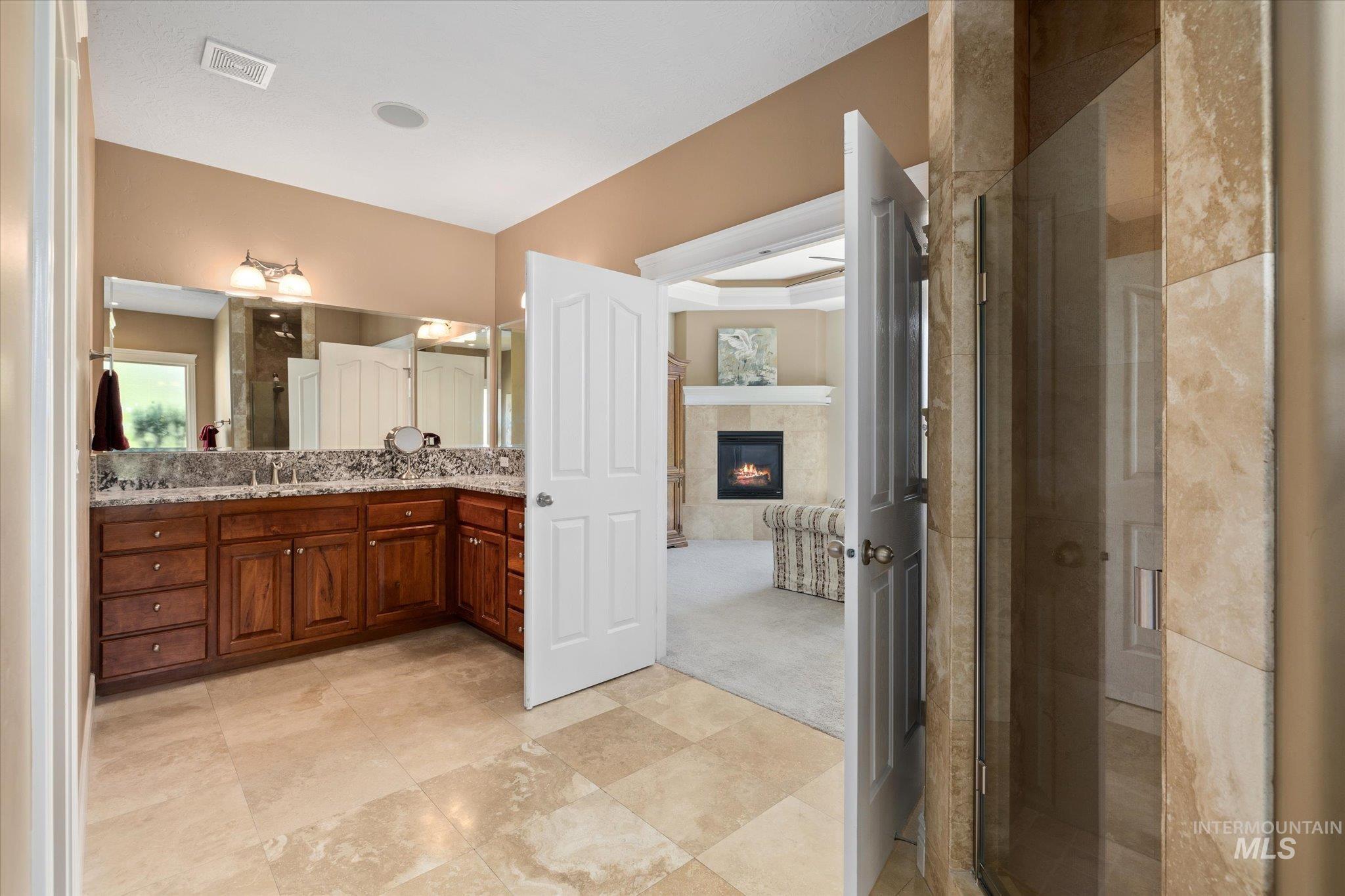 8585 W Rioja St, Star, Idaho 83669, 4 Bedrooms, 3.5 Bathrooms, Residential For Sale, Price $947,500, 98949468