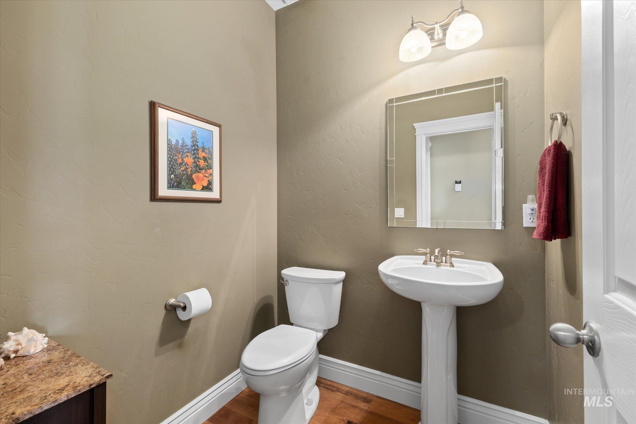 8585 W Rioja St, Star, Idaho 83669, 4 Bedrooms, 3.5 Bathrooms, Residential For Sale, Price $947,500, 98949468