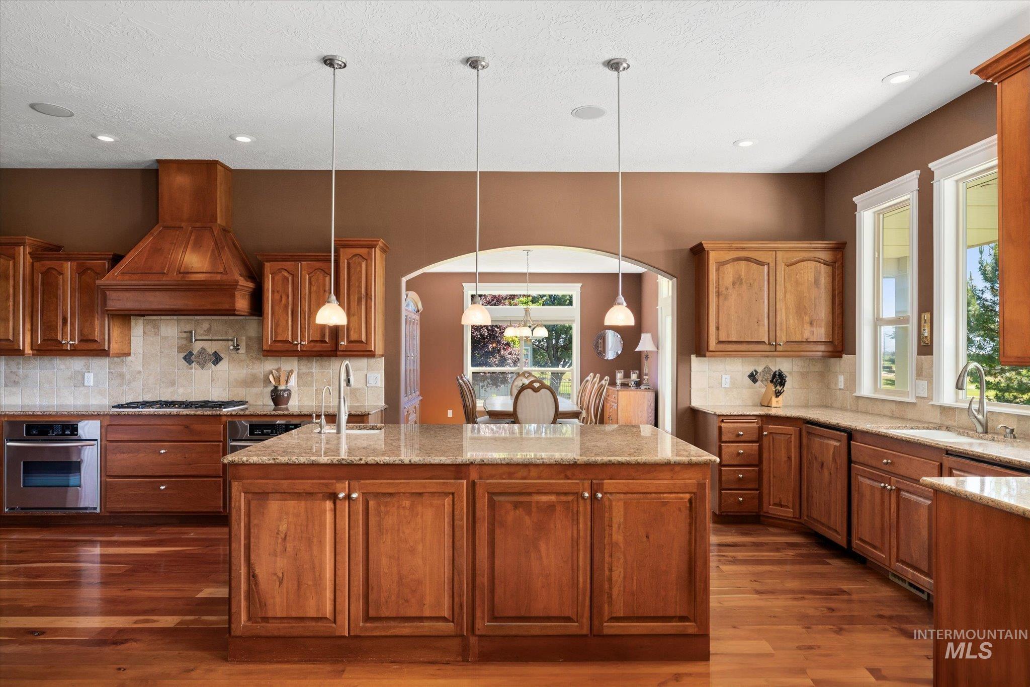 8585 W Rioja St, Star, Idaho 83669, 4 Bedrooms, 3.5 Bathrooms, Residential For Sale, Price $947,500, 98949468