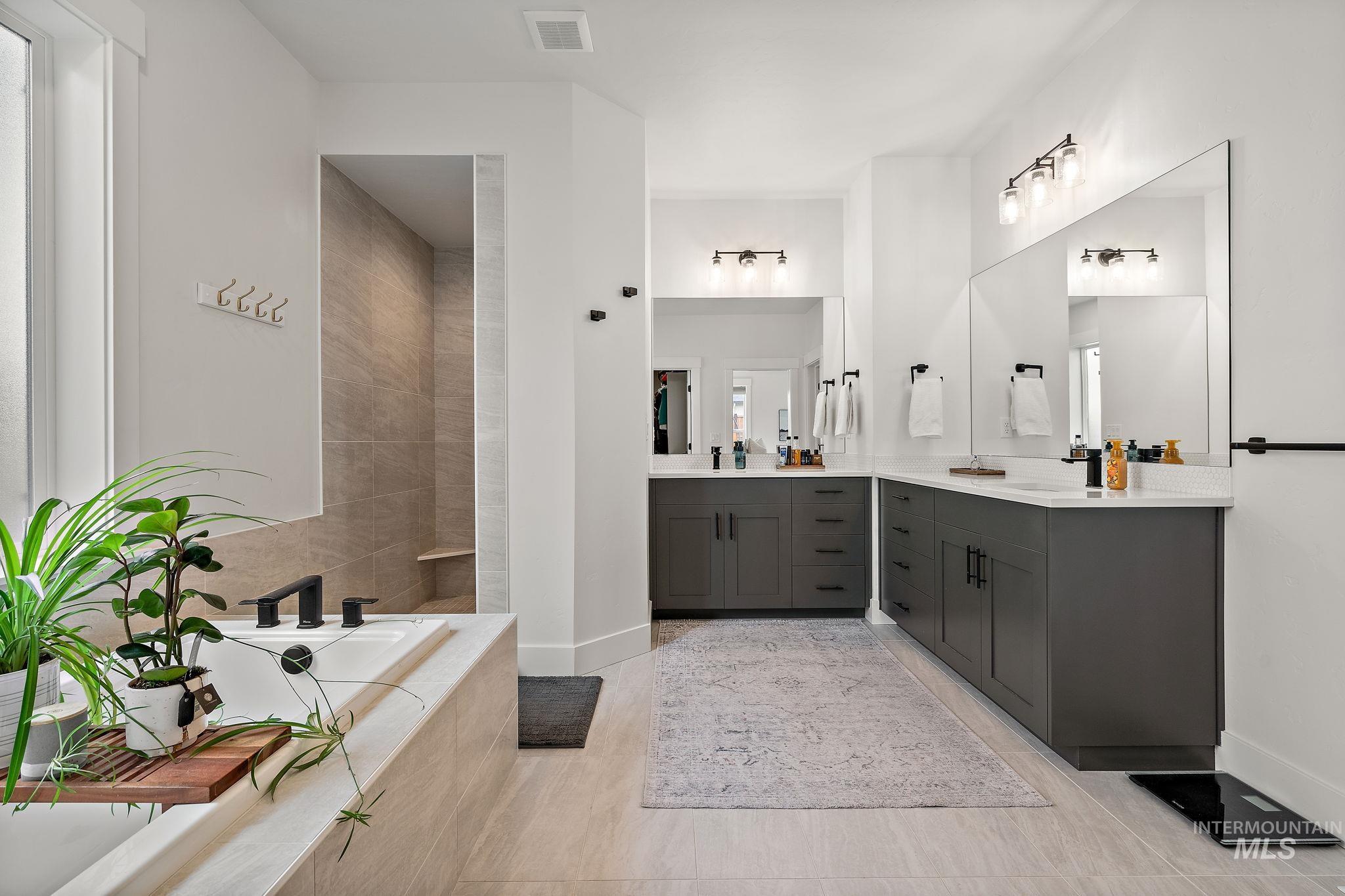 205 S Sunniva Ave, Kuna, Idaho 83634, 5 Bedrooms, 3 Bathrooms, Residential For Sale, Price $780,000, 98949473