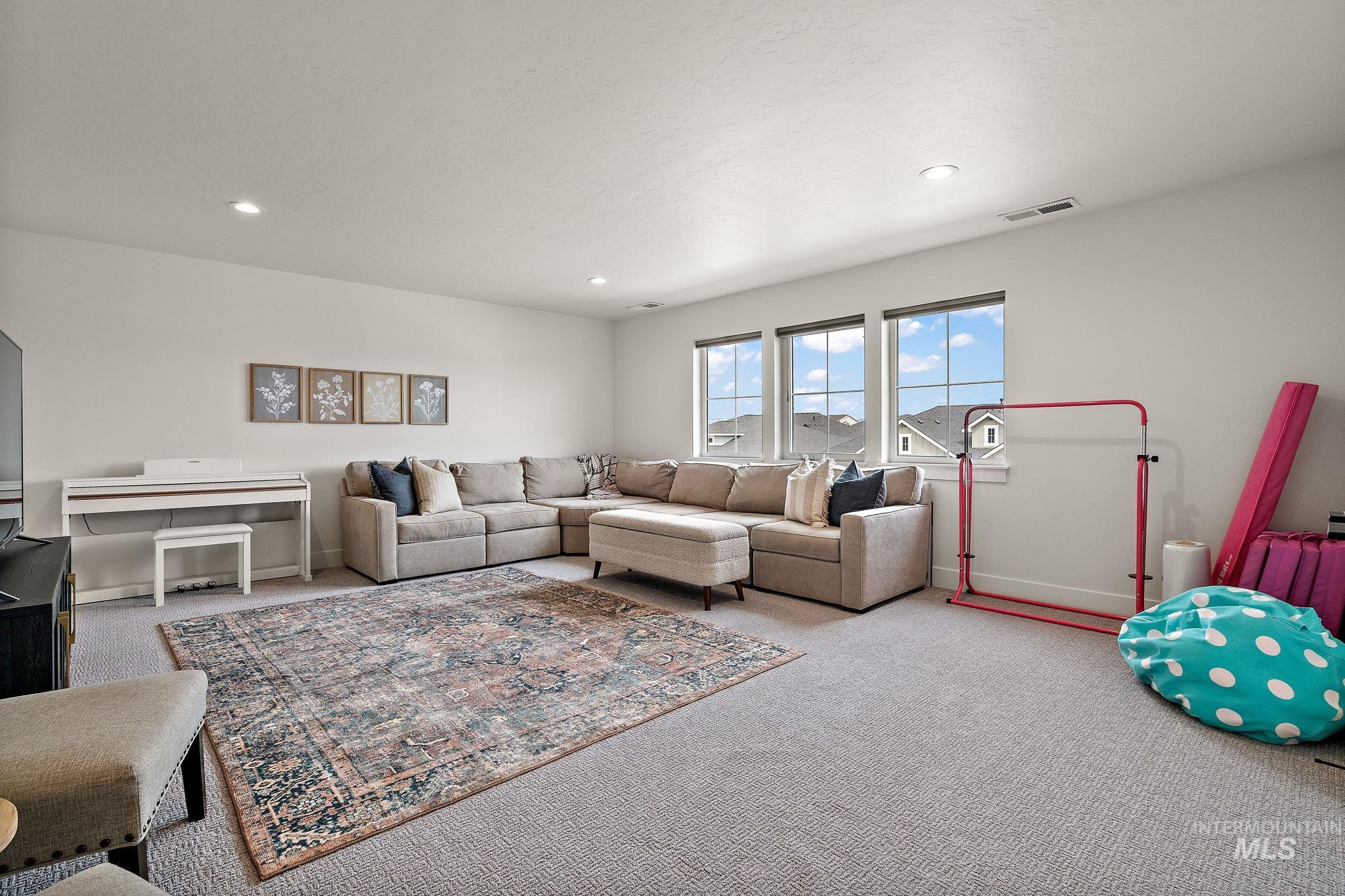 205 S Sunniva Ave, Kuna, Idaho 83634, 5 Bedrooms, 3 Bathrooms, Residential For Sale, Price $780,000, 98949473