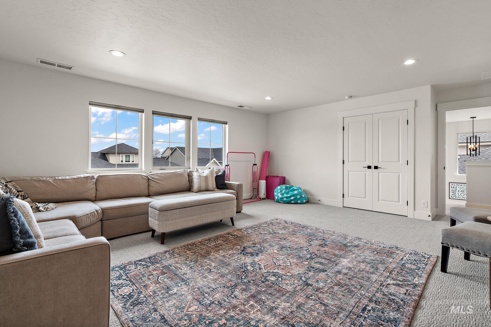 205 S Sunniva Ave, Kuna, Idaho 83634, 5 Bedrooms, 3 Bathrooms, Residential For Sale, Price $780,000, 98949473