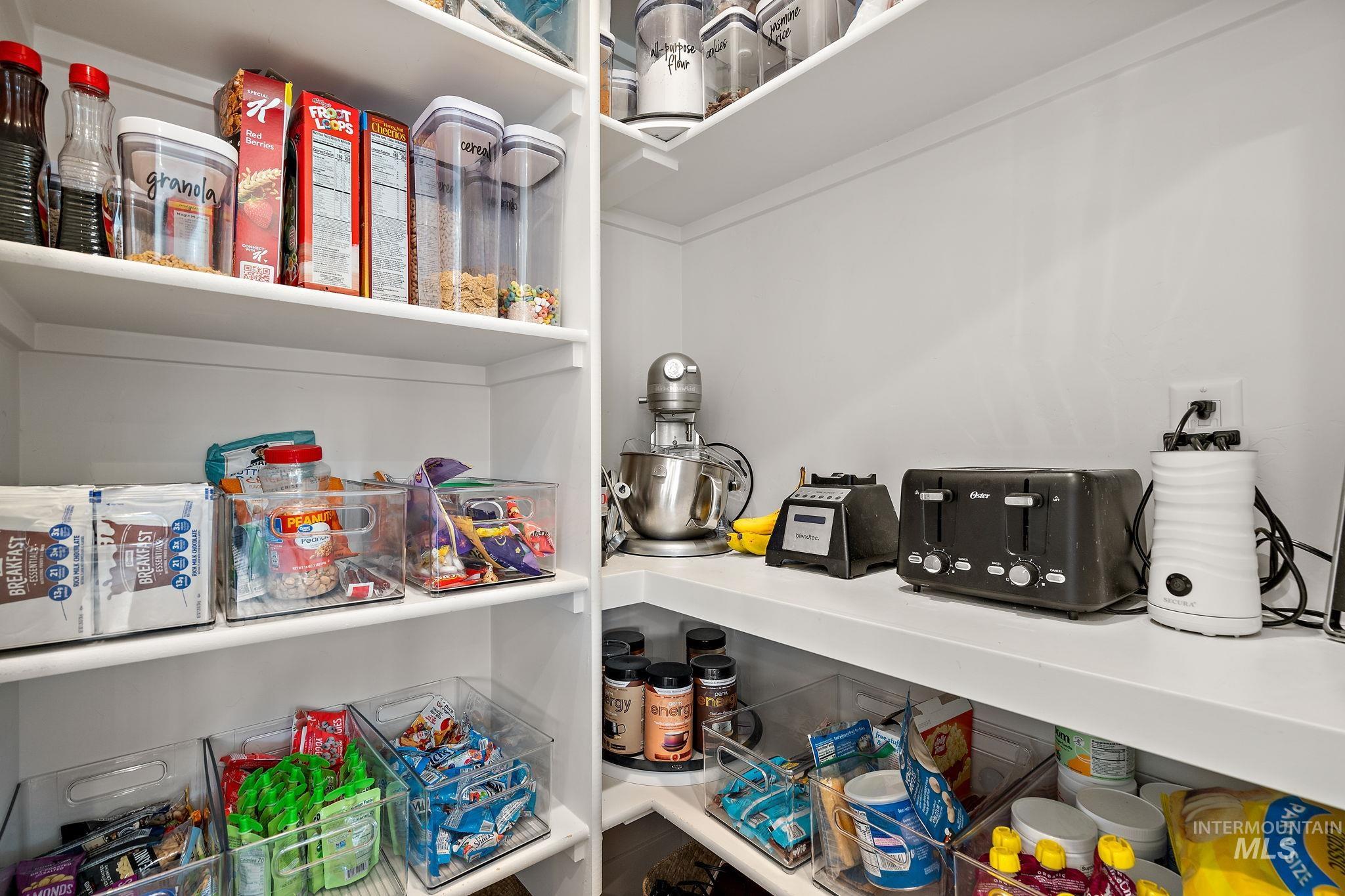 205 S Sunniva Ave, Kuna, Idaho 83634, 5 Bedrooms, 3 Bathrooms, Residential For Sale, Price $780,000, 98949473