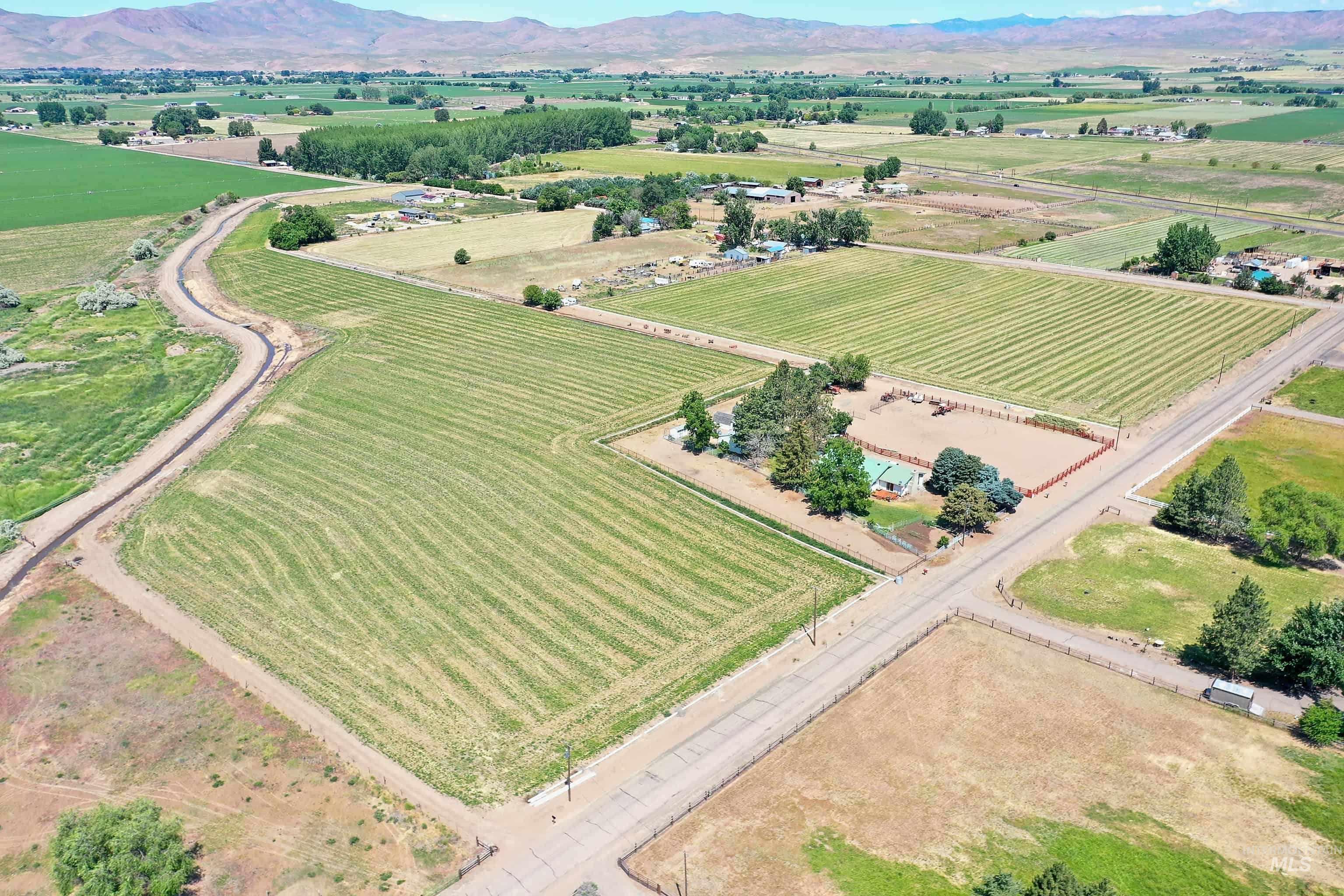 733 Pringle Rd., Weiser, Idaho 83672-5129, 3 Bedrooms, 2 Bathrooms, Residential For Sale, Price $1,200,000, 98949487