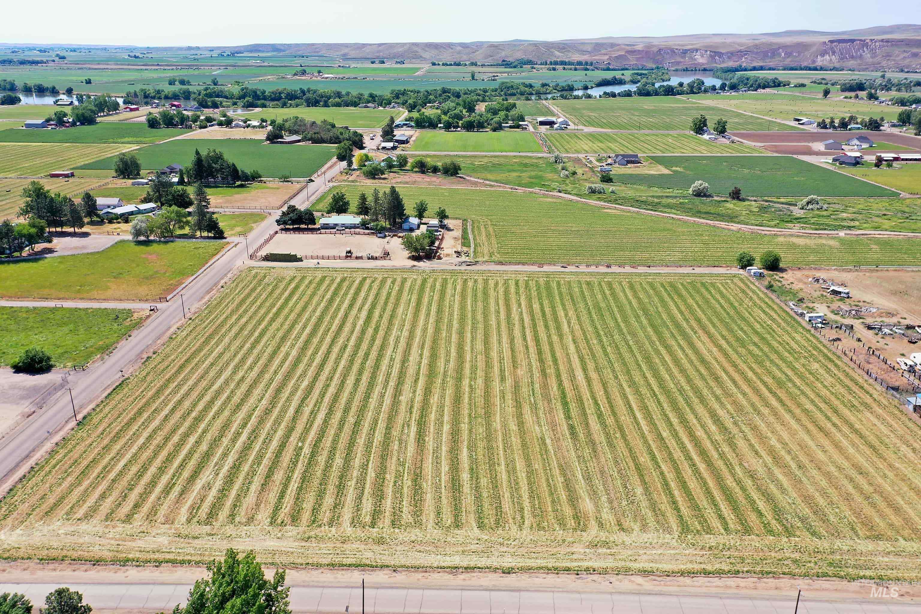 733 Pringle Rd., Weiser, Idaho 83672-5129, 3 Bedrooms, 2 Bathrooms, Residential For Sale, Price $1,200,000, 98949487