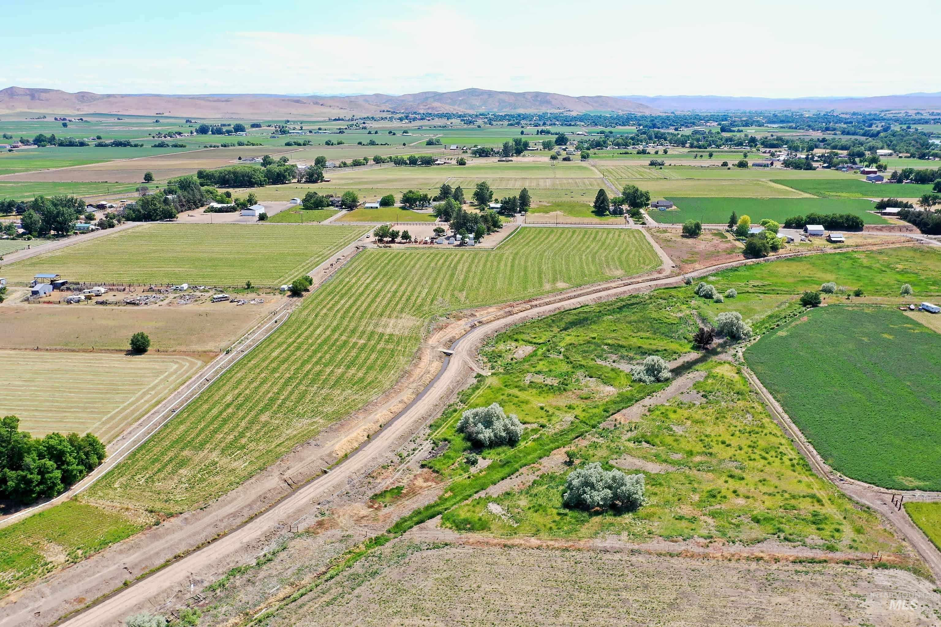 733 Pringle Rd., Weiser, Idaho 83672-5129, 3 Bedrooms, 2 Bathrooms, Residential For Sale, Price $1,200,000, 98949487