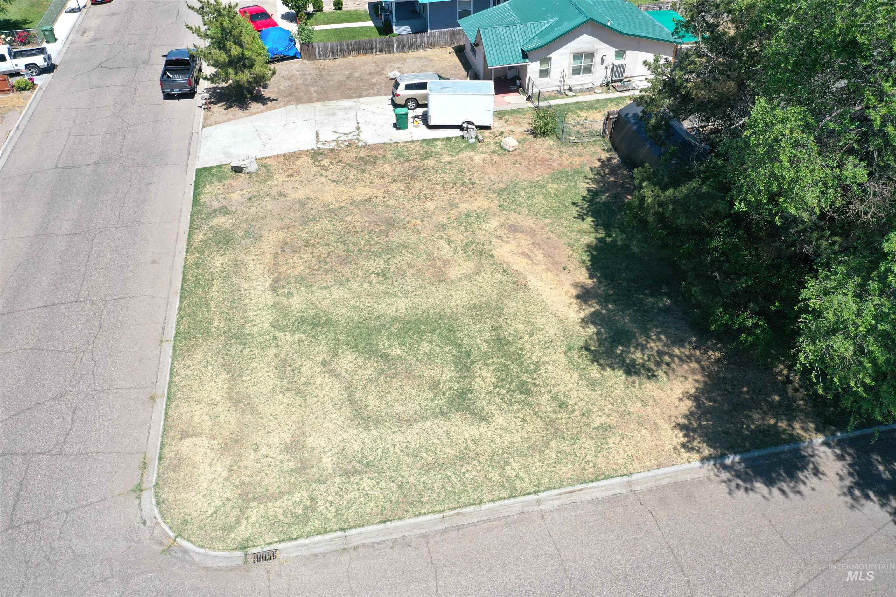Aerial view of property and surrounding area