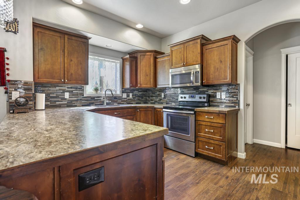 1171 Glen Brook Road, Twin Falls, Idaho 83301, 4 Bedrooms, 2.5 Bathrooms, Residential For Sale, Price $426,000, 98949563