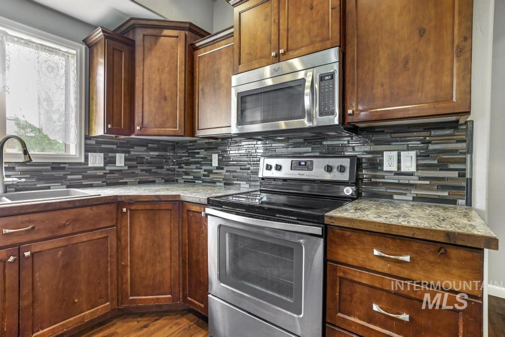 1171 Glen Brook Road, Twin Falls, Idaho 83301, 4 Bedrooms, 2.5 Bathrooms, Residential For Sale, Price $426,000, 98949563