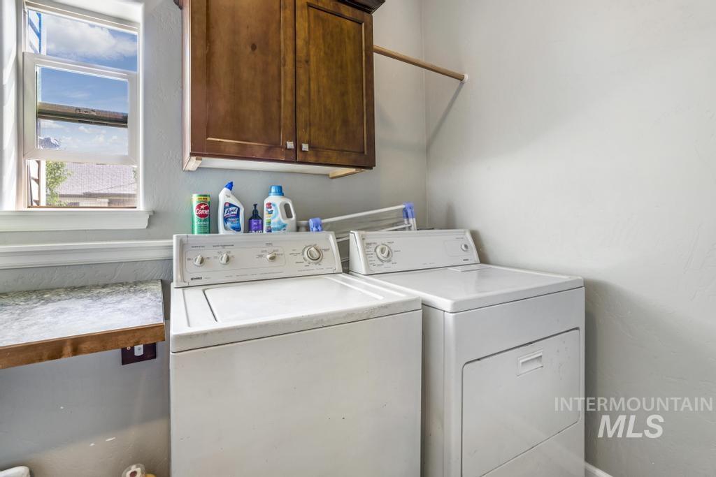 1171 Glen Brook Road, Twin Falls, Idaho 83301, 4 Bedrooms, 2.5 Bathrooms, Residential For Sale, Price $426,000, 98949563