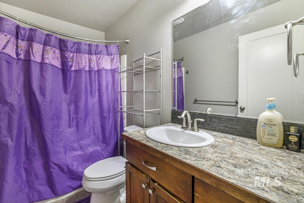 1171 Glen Brook Road, Twin Falls, Idaho 83301, 4 Bedrooms, 2.5 Bathrooms, Residential For Sale, Price $426,000, 98949563