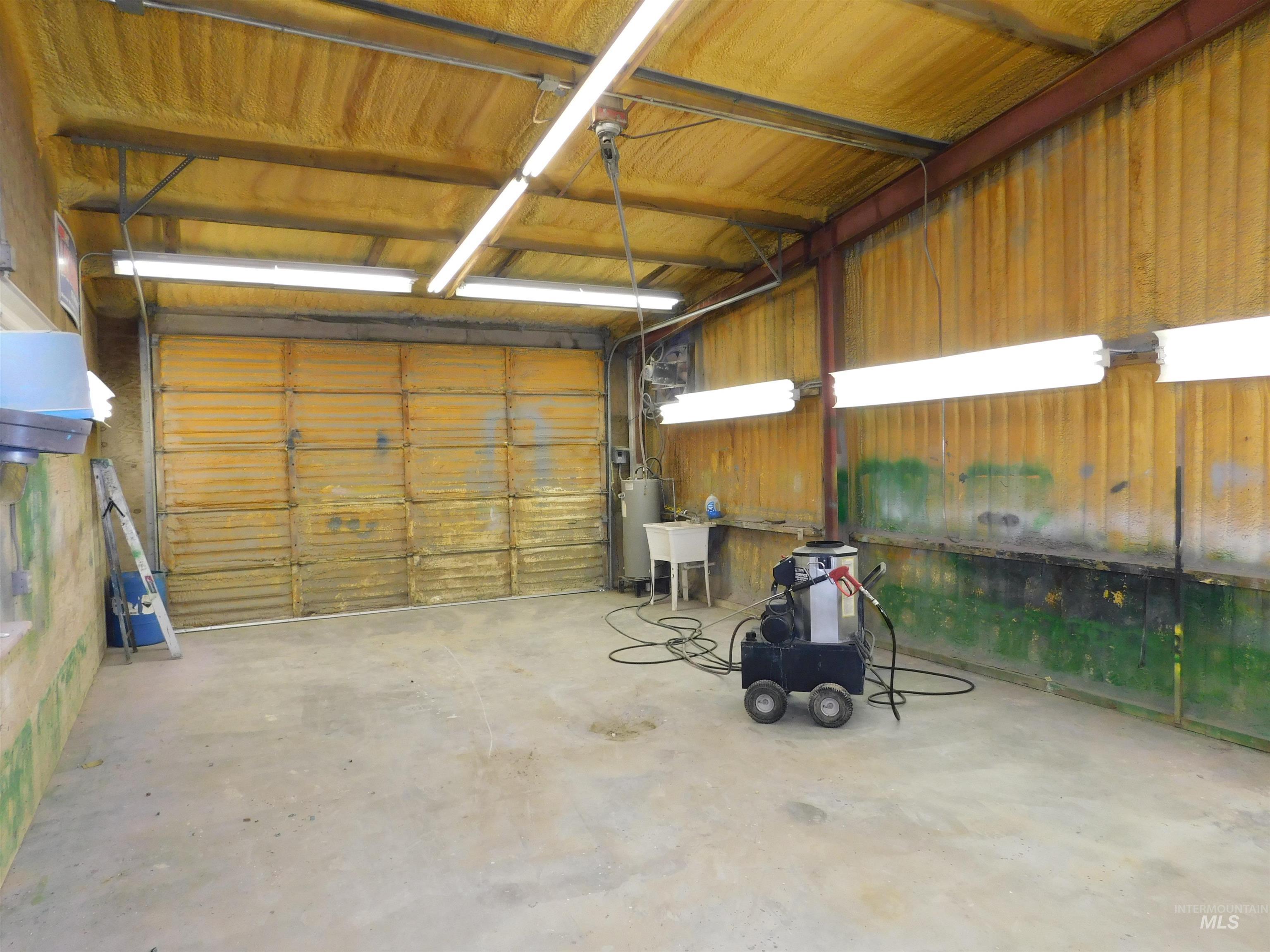 24405 Red Top, Wilder, Idaho 83676, 2 Bedrooms, 1.5 Bathrooms, Farm & Ranch For Sale, Price $2,300,000, 98949565