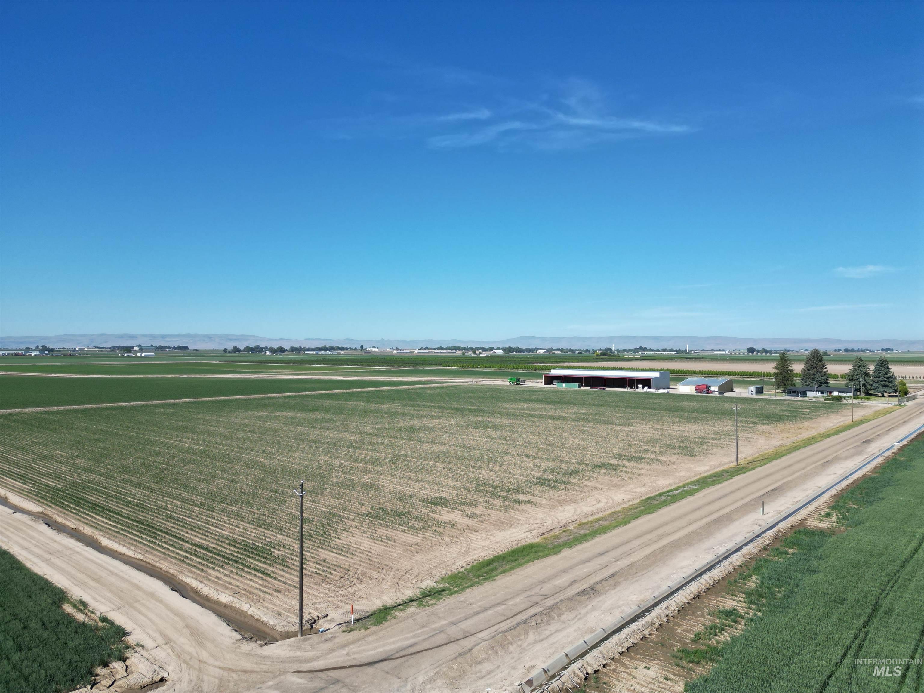 24405 Red Top, Wilder, Idaho 83676, 2 Bedrooms, 1.5 Bathrooms, Farm & Ranch For Sale, Price $2,300,000, 98949565
