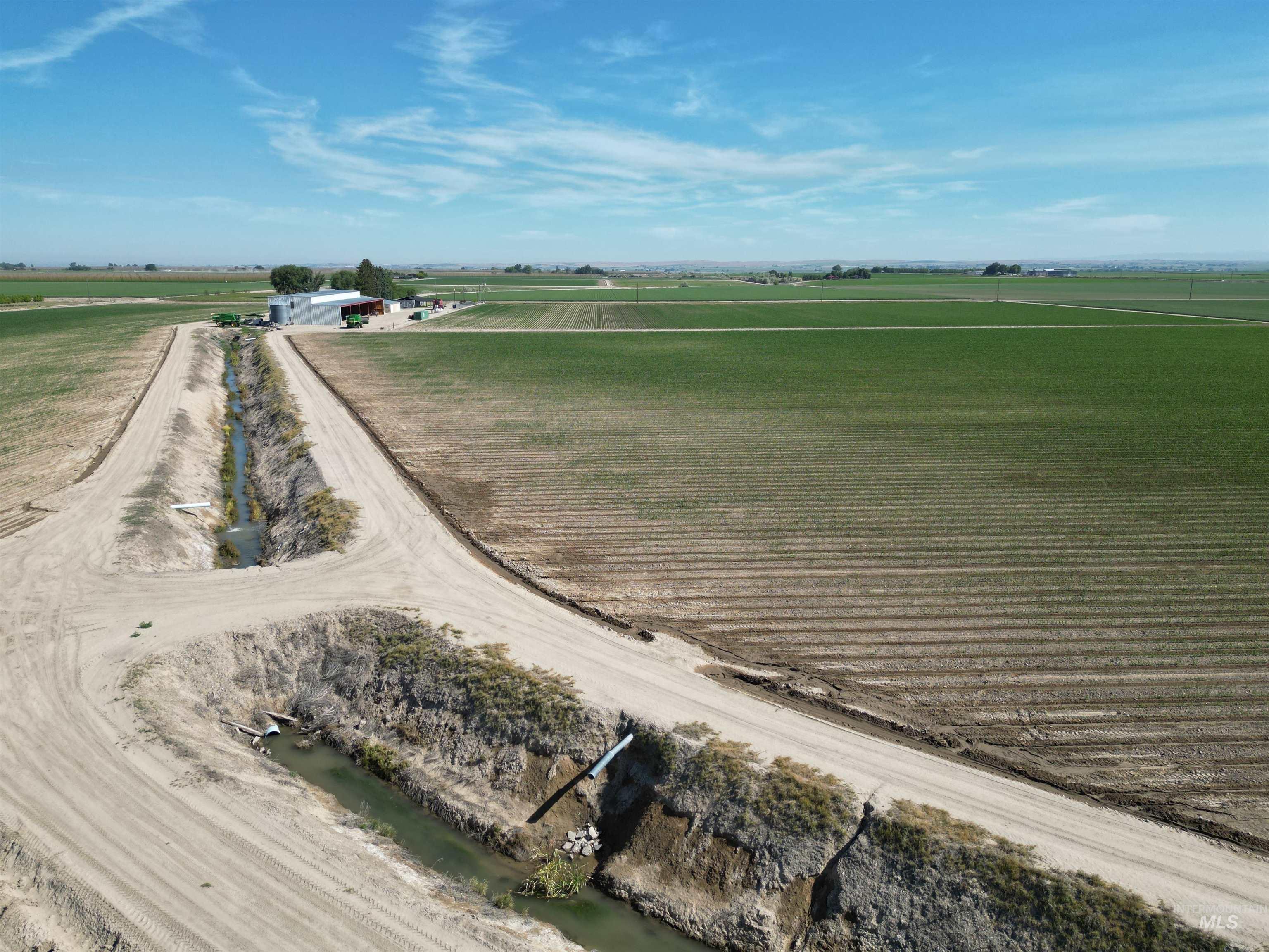 24405 Red Top, Wilder, Idaho 83676, 2 Bedrooms, 1.5 Bathrooms, Farm & Ranch For Sale, Price $2,300,000, 98949565